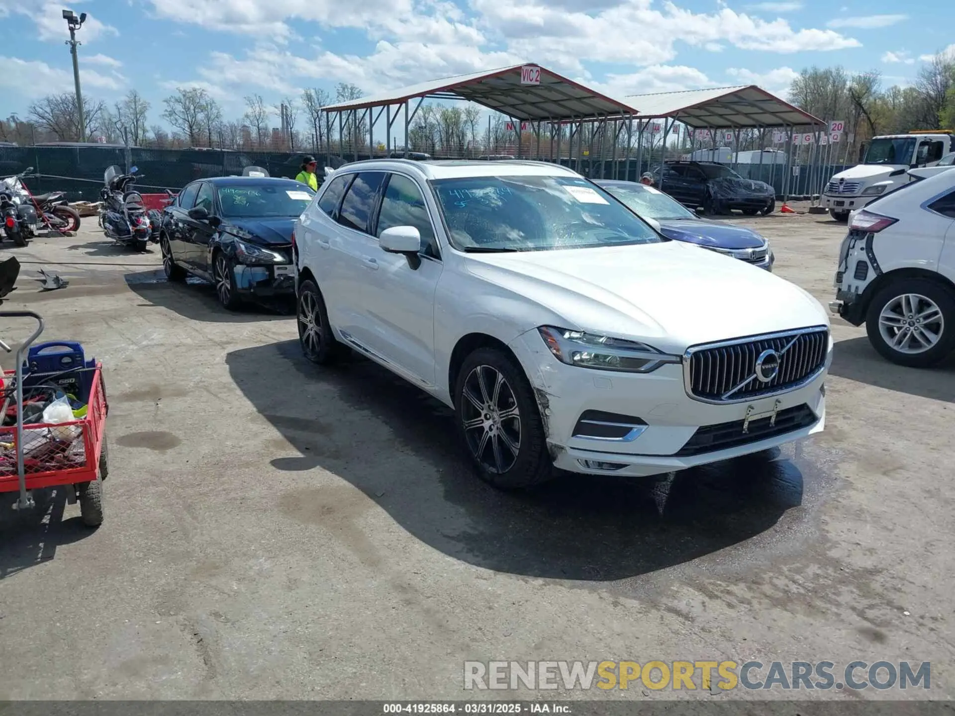 1 Фотография поврежденного автомобиля LYV102RL9KB284828 VOLVO XC60 2019