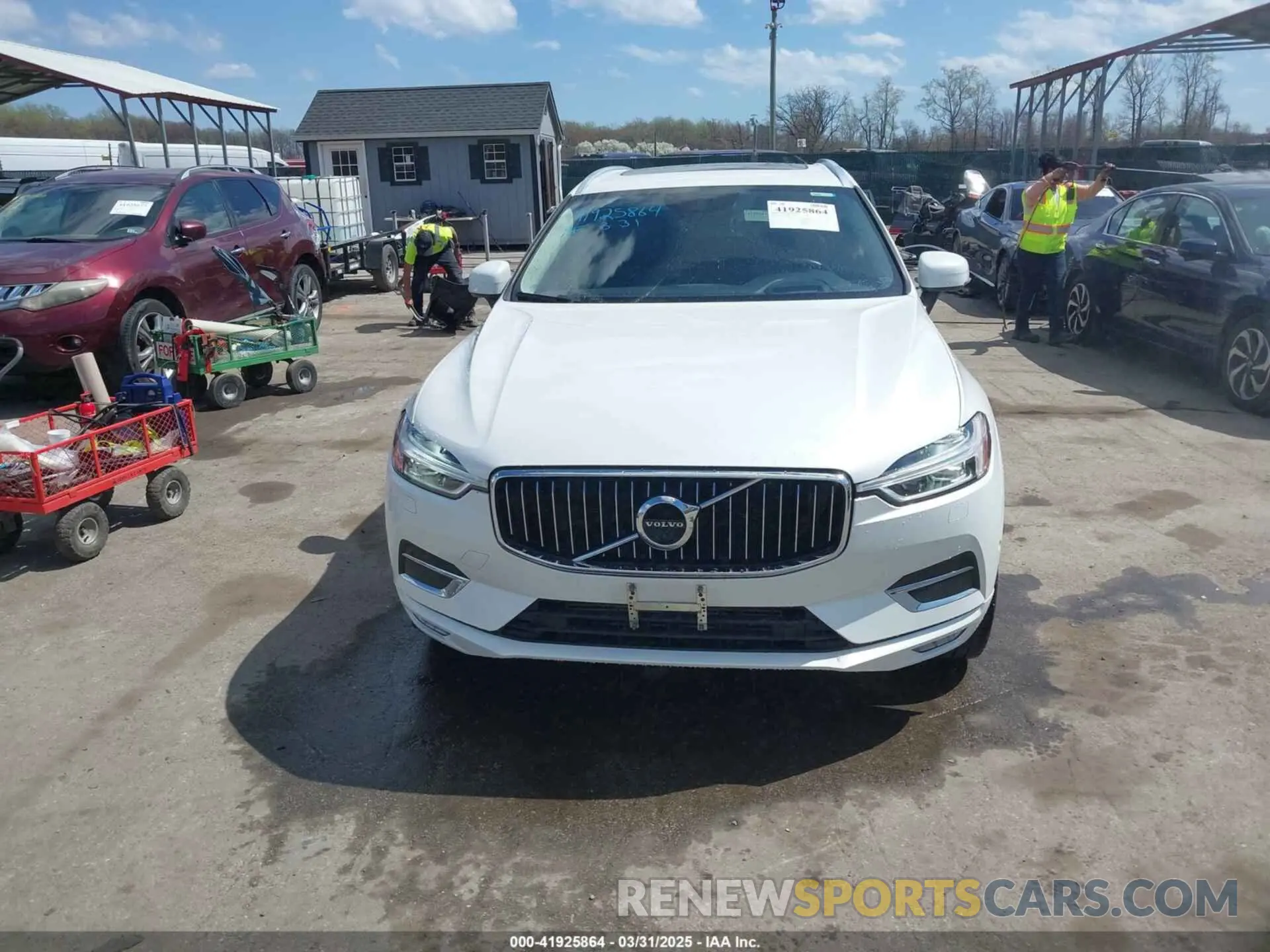 12 Фотография поврежденного автомобиля LYV102RL9KB284828 VOLVO XC60 2019