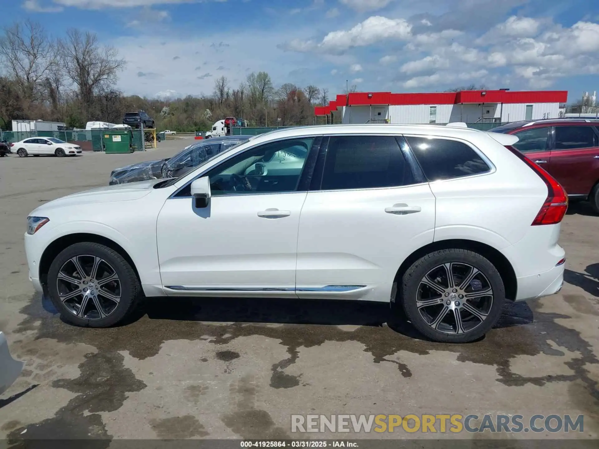 14 Фотография поврежденного автомобиля LYV102RL9KB284828 VOLVO XC60 2019