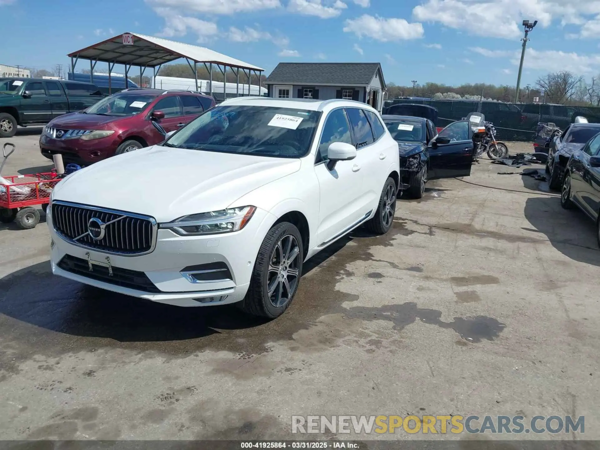 2 Фотография поврежденного автомобиля LYV102RL9KB284828 VOLVO XC60 2019
