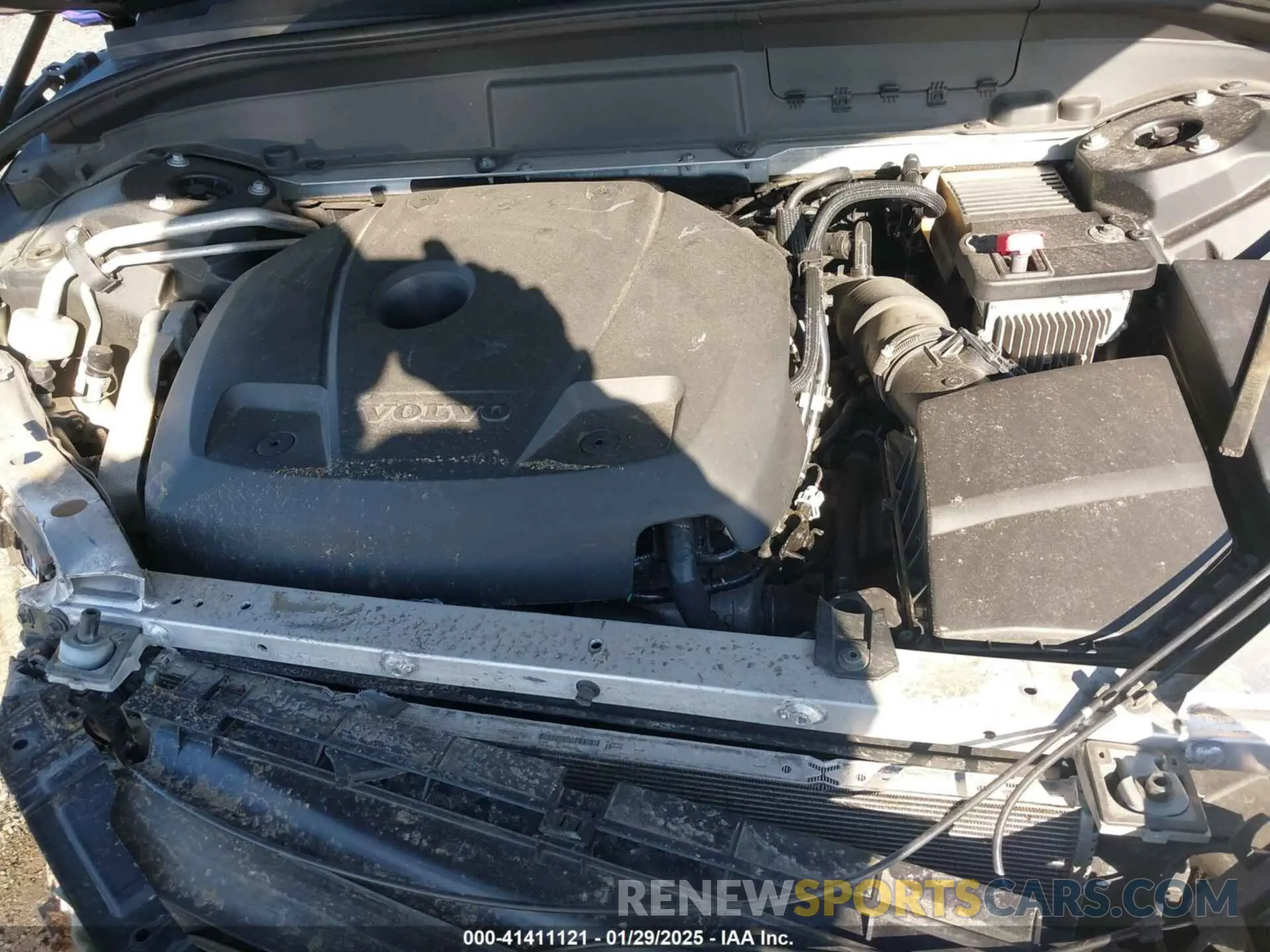 10 Photograph of a damaged car LYV102RM4KB211312 VOLVO XC60 2019