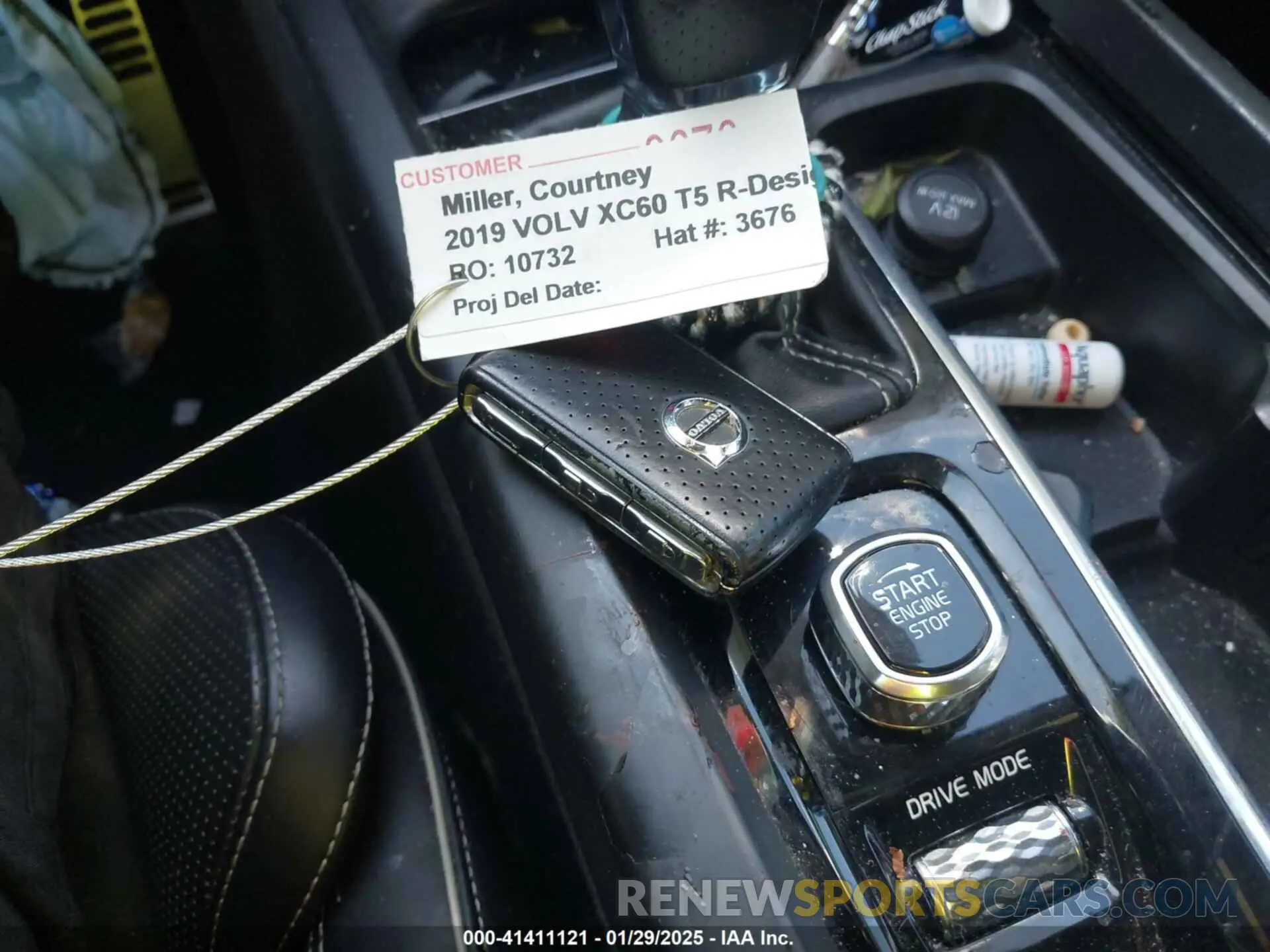 11 Photograph of a damaged car LYV102RM4KB211312 VOLVO XC60 2019