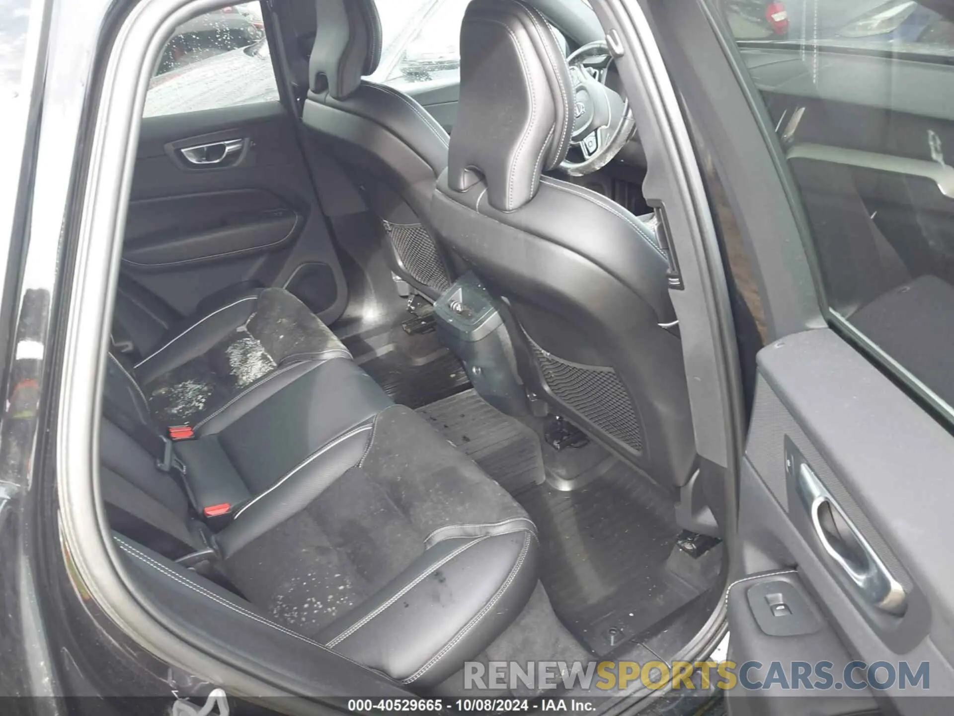 8 Photograph of a damaged car LYV102RM4KB282963 VOLVO XC60 2019
