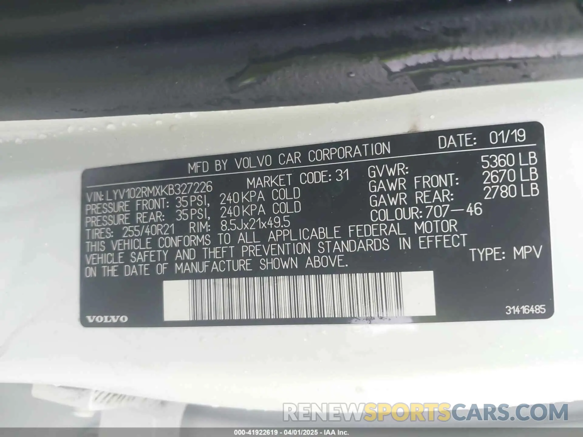 9 Photograph of a damaged car LYV102RMXKB327226 VOLVO XC60 2019