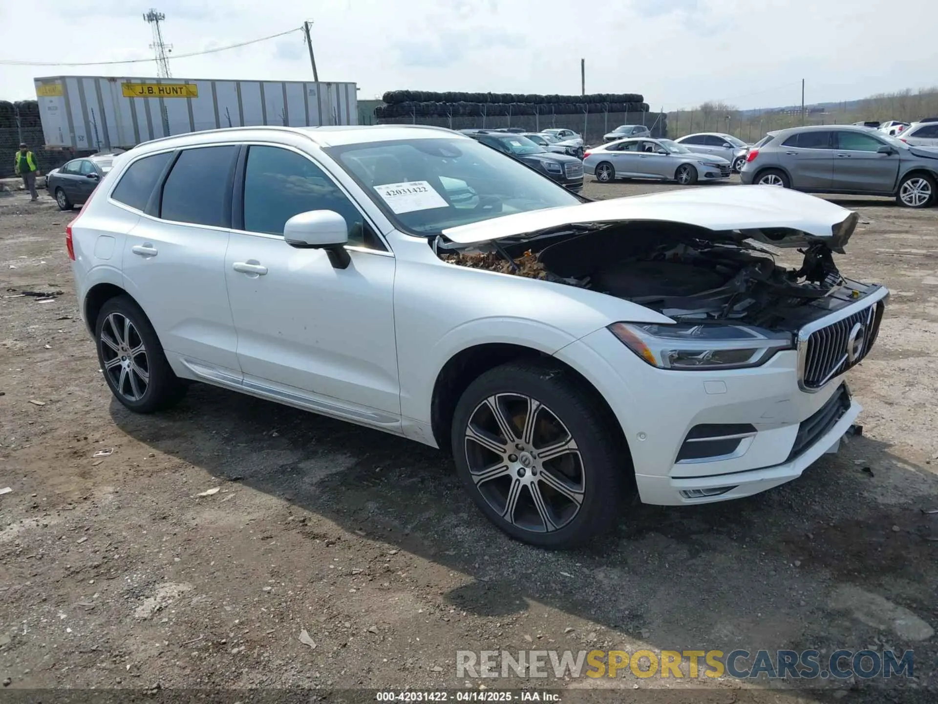 1 Фотография поврежденного автомобиля LYVA22RL0KB243112 VOLVO XC60 2019