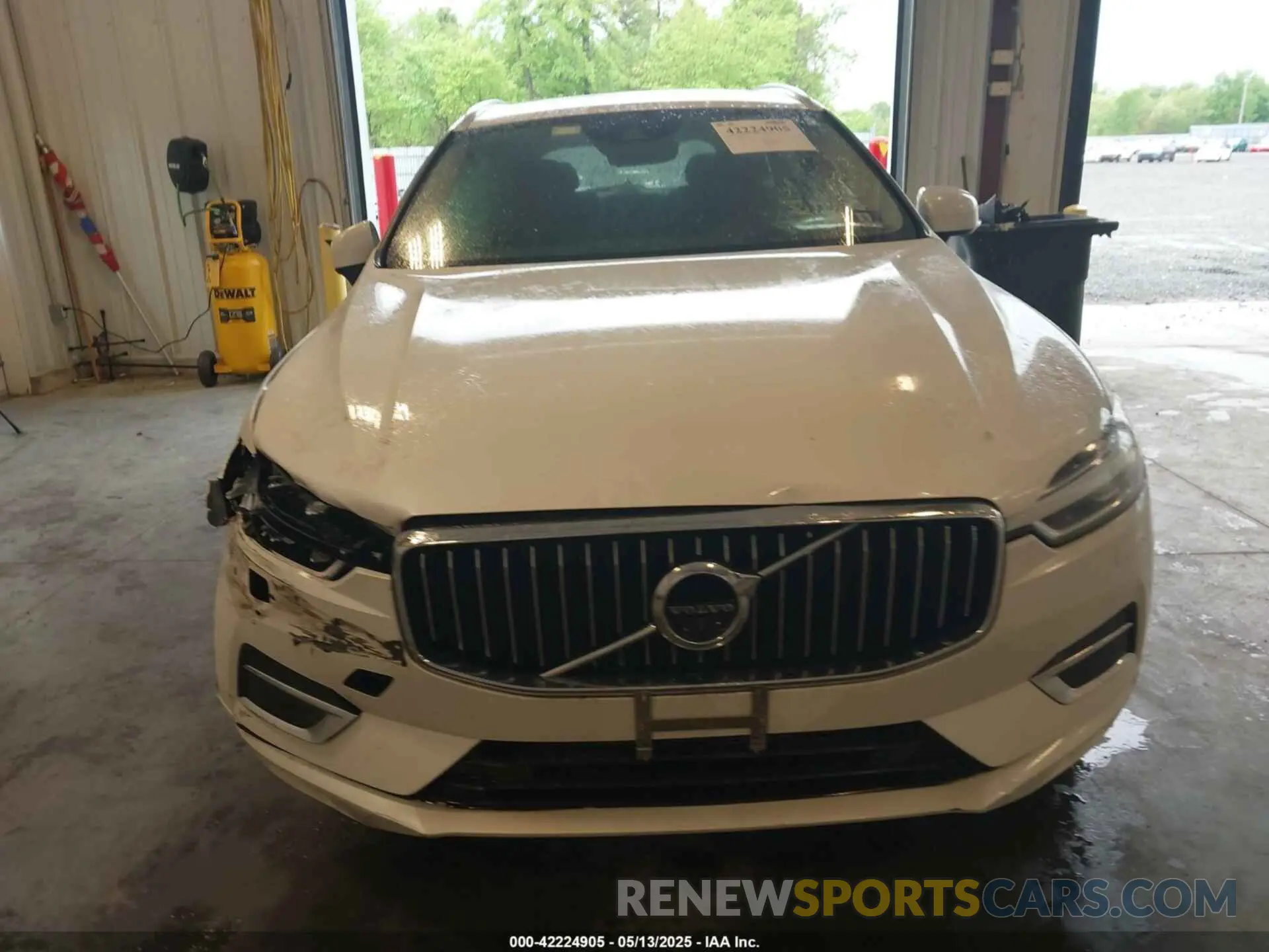 12 Photograph of a damaged car LYVA22RL1KB220003 VOLVO XC60 2019