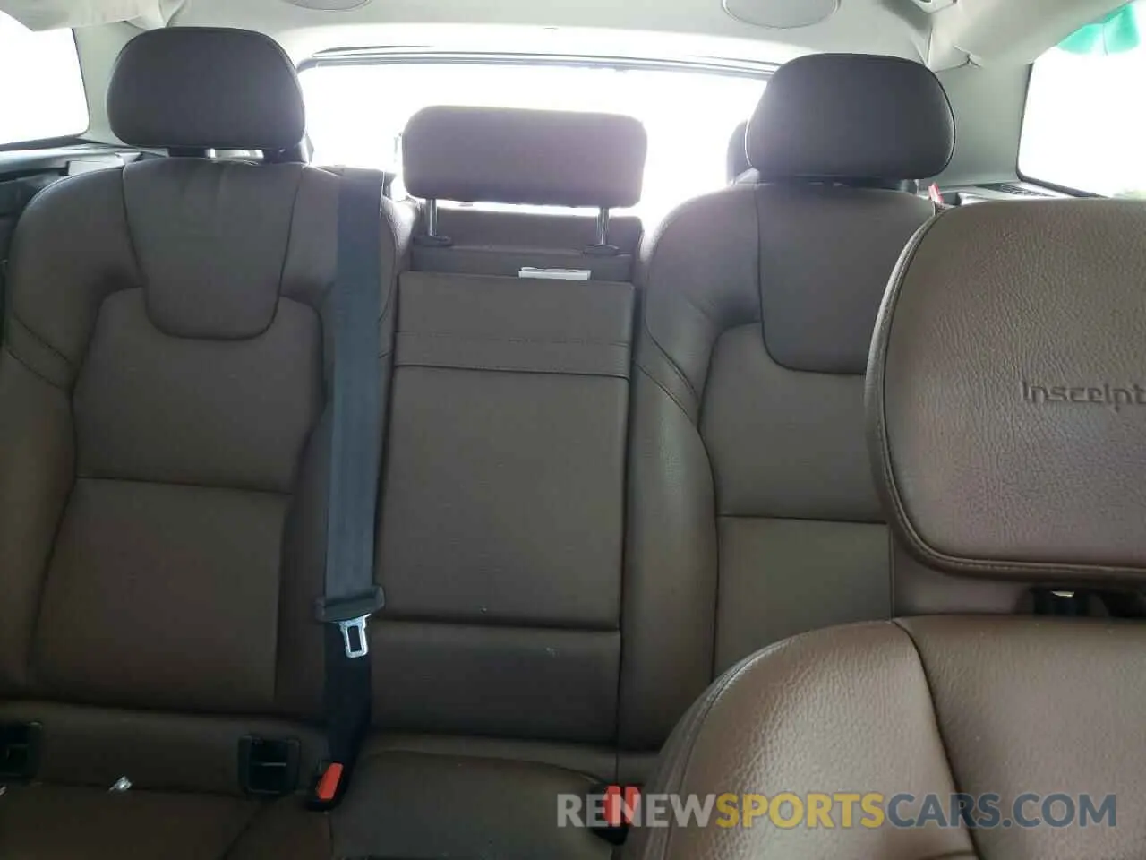 10 Photograph of a damaged car LYVA22RLXKB215043 VOLVO XC60 2019