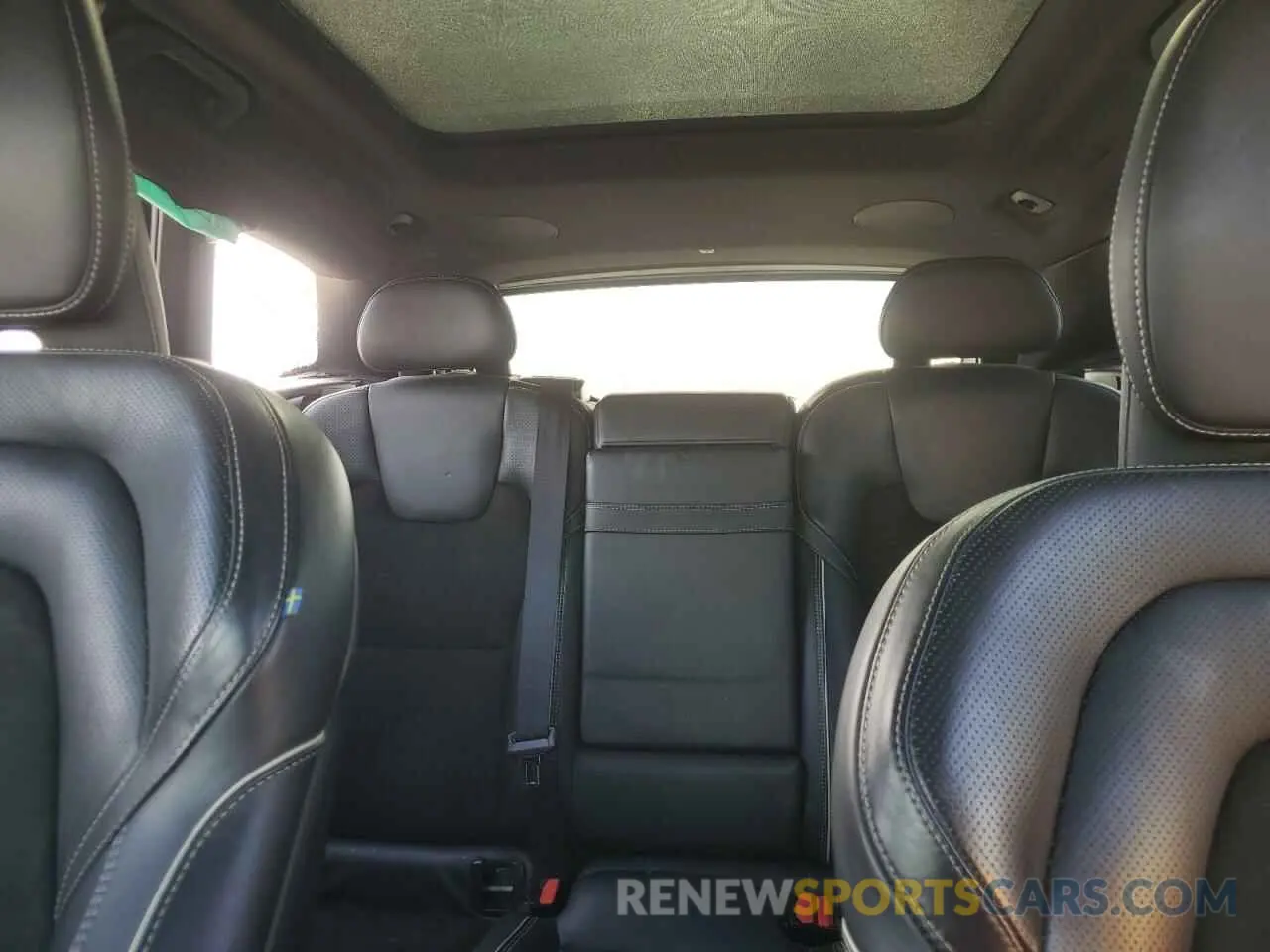 10 Фотография поврежденного автомобиля LYVBR0DM8KB239250 VOLVO XC60 2019