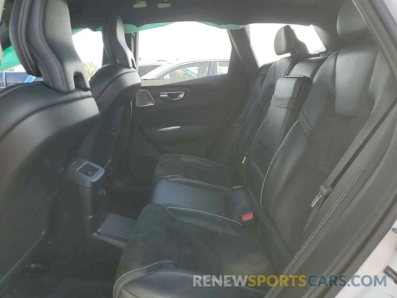 11 Фотография поврежденного автомобиля LYVBR0DM8KB239250 VOLVO XC60 2019