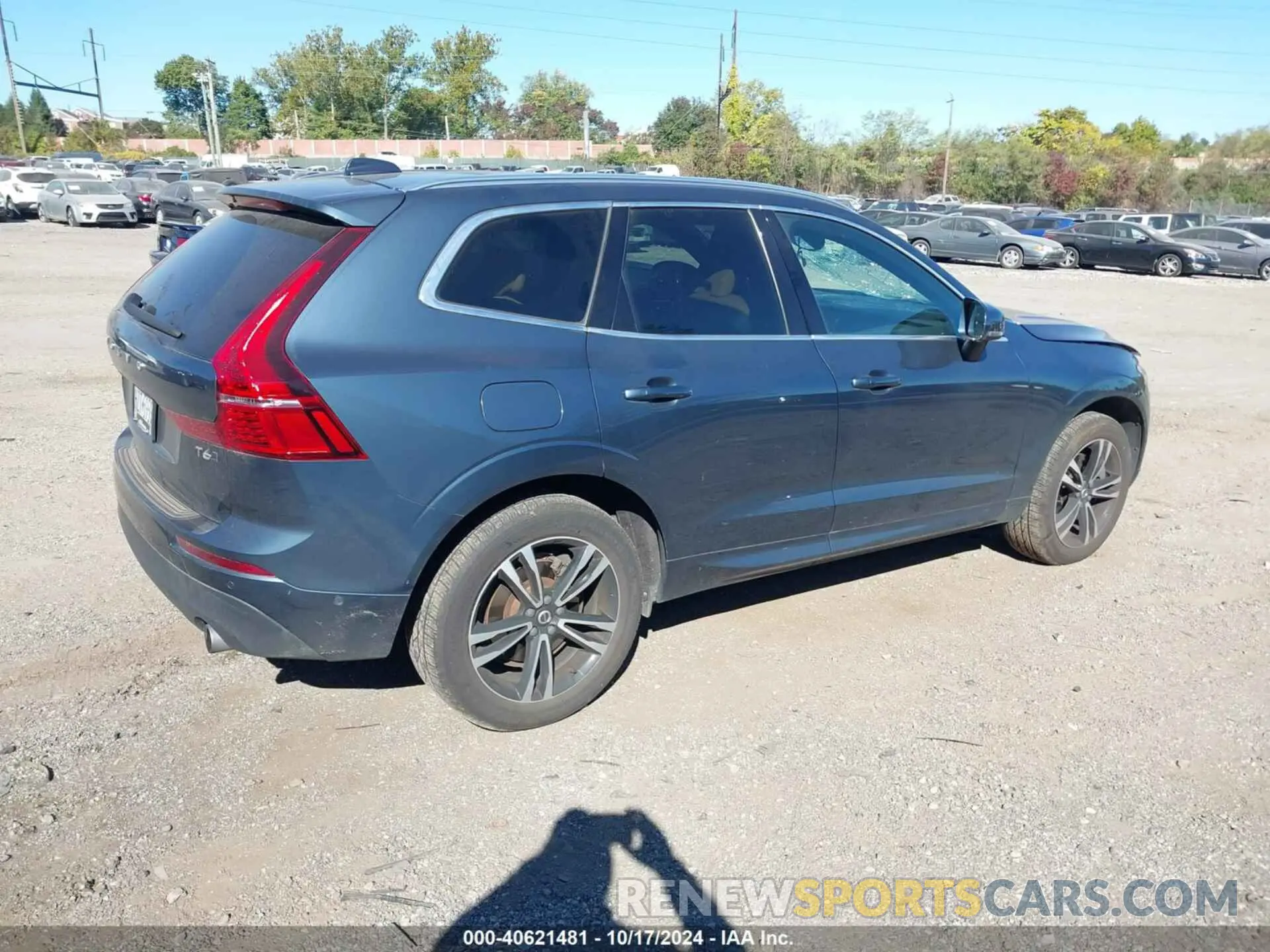 4 Фотография поврежденного автомобиля YV4A22RK3K1375471 VOLVO XC60 2019
