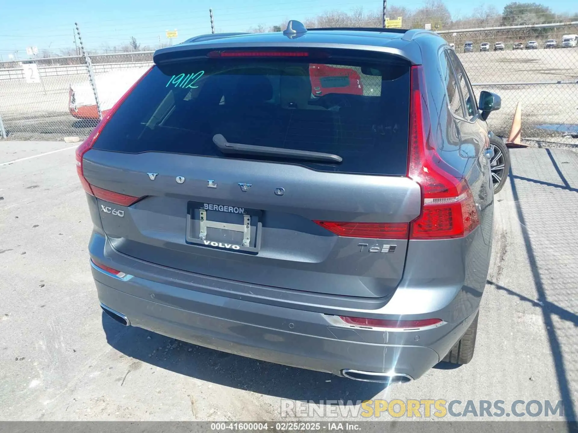 16 Photograph of a damaged car YV4A22RL0K1377946 VOLVO XC60 2019