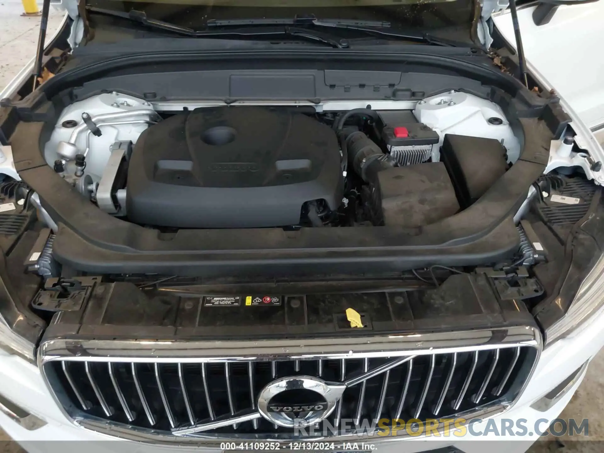 10 Фотография поврежденного автомобиля YV4A22RL3K1317756 VOLVO XC60 2019