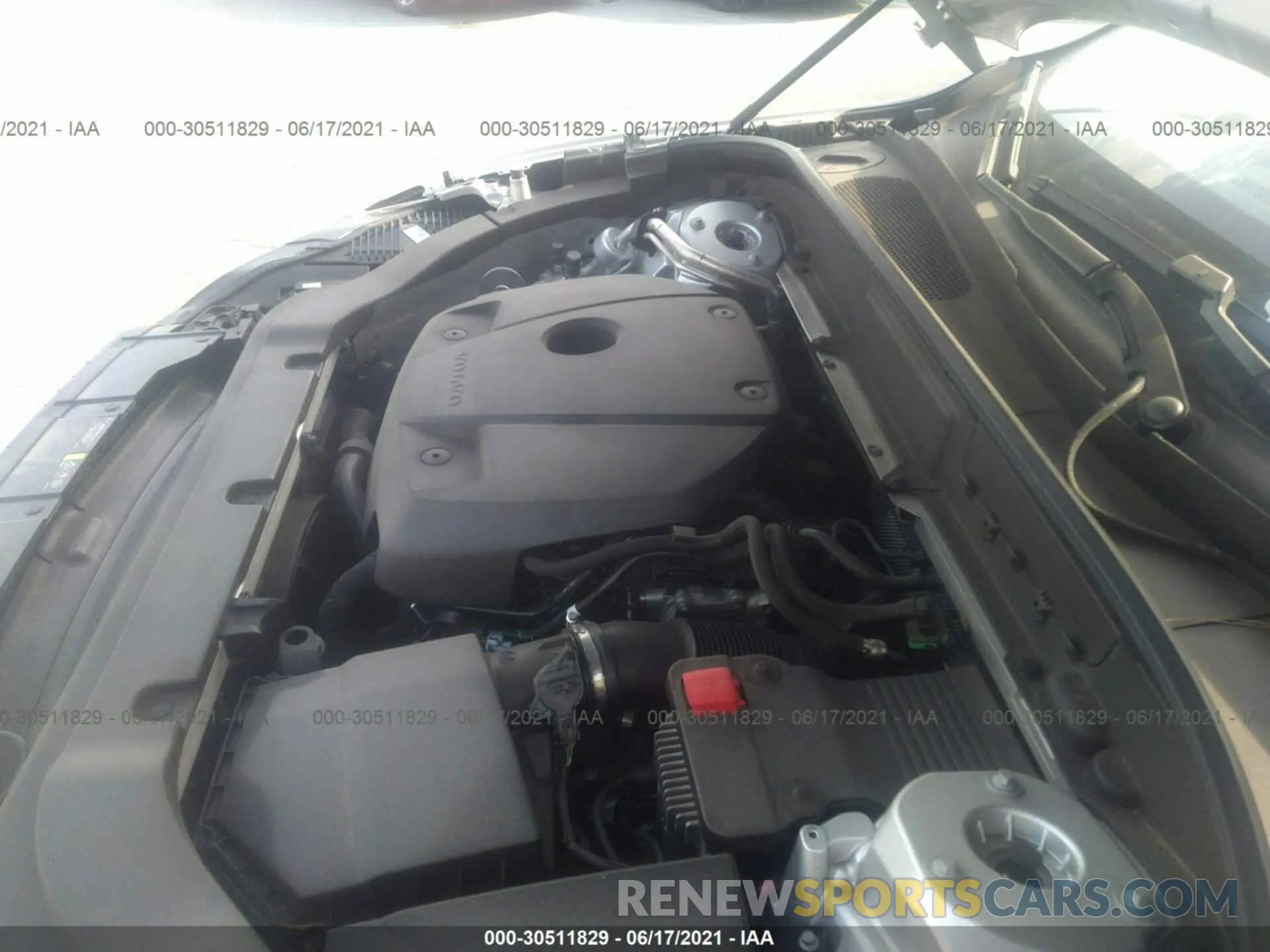 10 Фотография поврежденного автомобиля YV4102DK1L1458721 VOLVO XC60 2020
