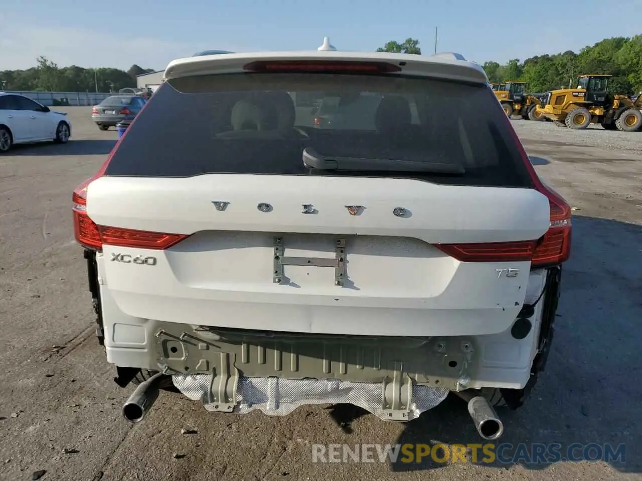 6 Photograph of a damaged car YV4102DK5L1522677 VOLVO XC60 2020