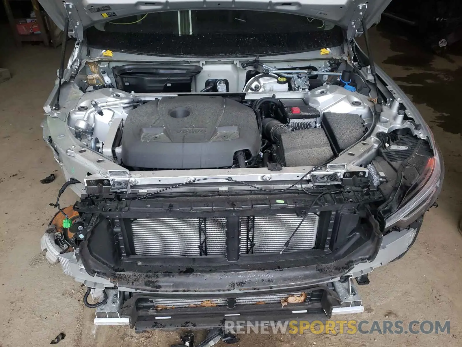 7 Photograph of a damaged car YV4102DK9L1598953 VOLVO XC60 2020