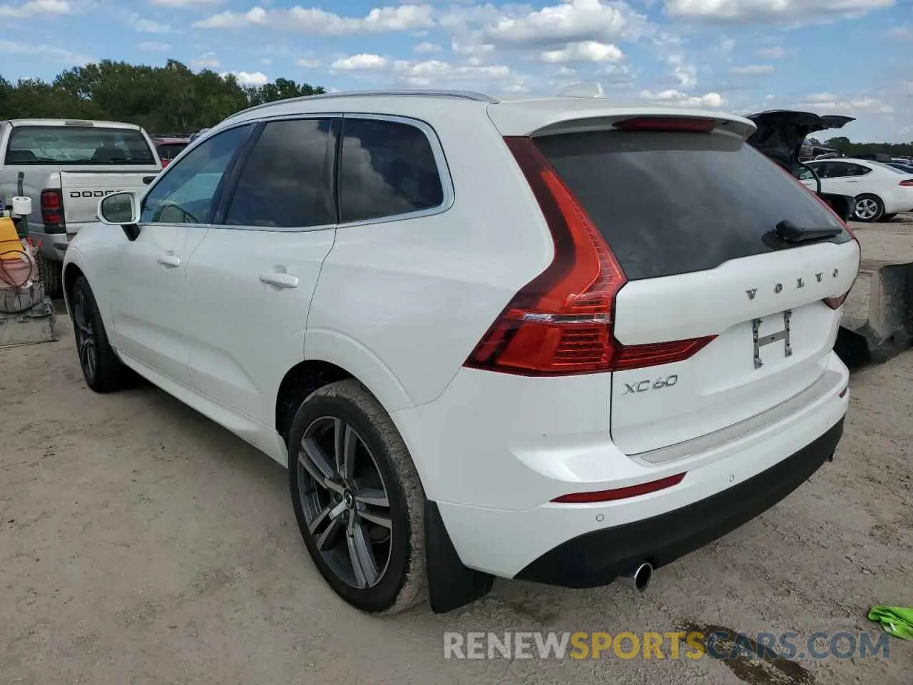 3 Photograph of a damaged car YV4102DKXL1548675 VOLVO XC60 2020