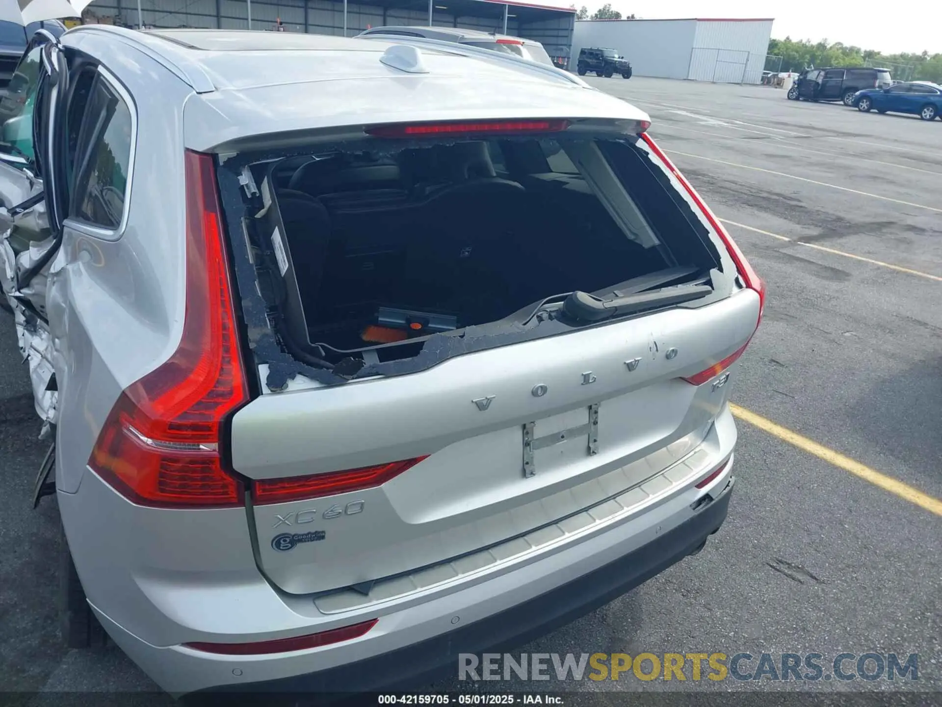 16 Фотография поврежденного автомобиля YV4102RK0L1478564 VOLVO XC60 2020