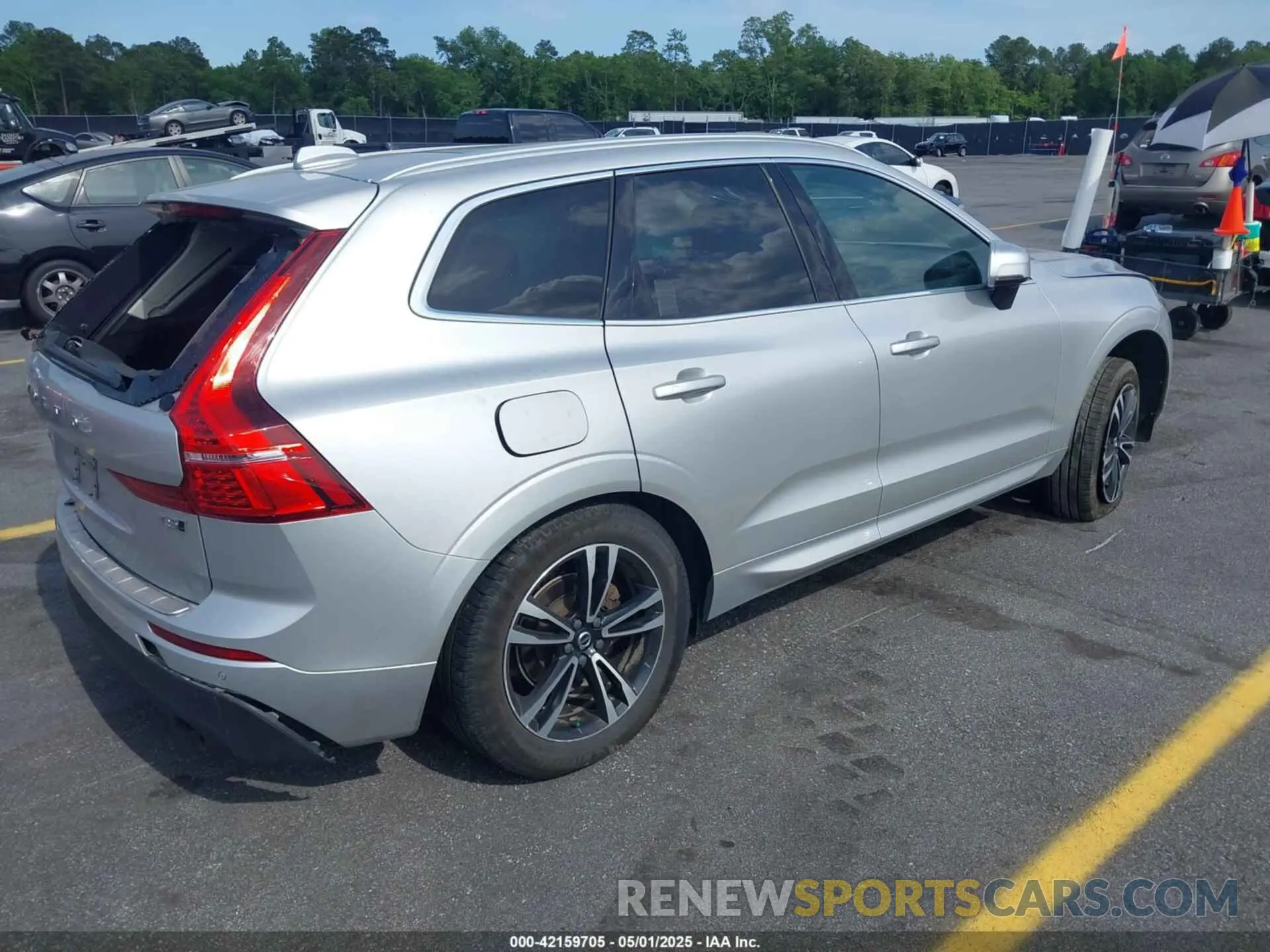4 Фотография поврежденного автомобиля YV4102RK0L1478564 VOLVO XC60 2020