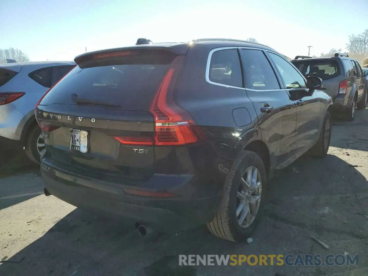 4 Photograph of a damaged car YV4102RK2L1411531 VOLVO XC60 2020