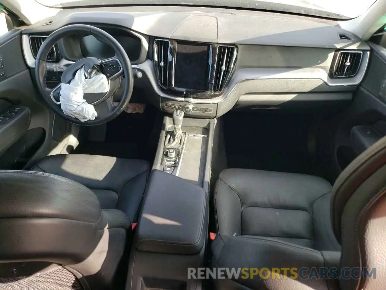 8 Фотография поврежденного автомобиля YV4102RK4L1565903 VOLVO XC60 2020