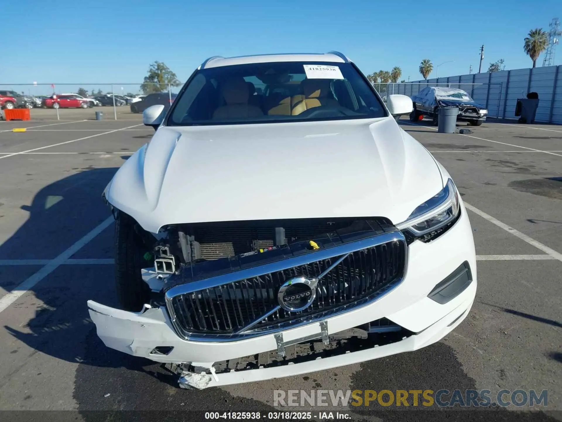 12 Фотография поврежденного автомобиля YV4102RK4L1582958 VOLVO XC60 2020