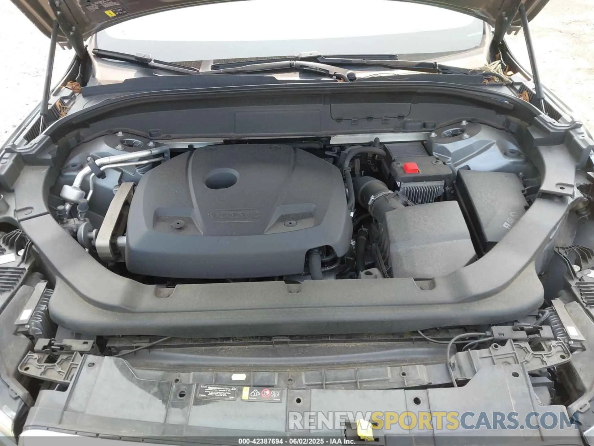 10 Photograph of a damaged car YV4102RK5L1415556 VOLVO XC60 2020
