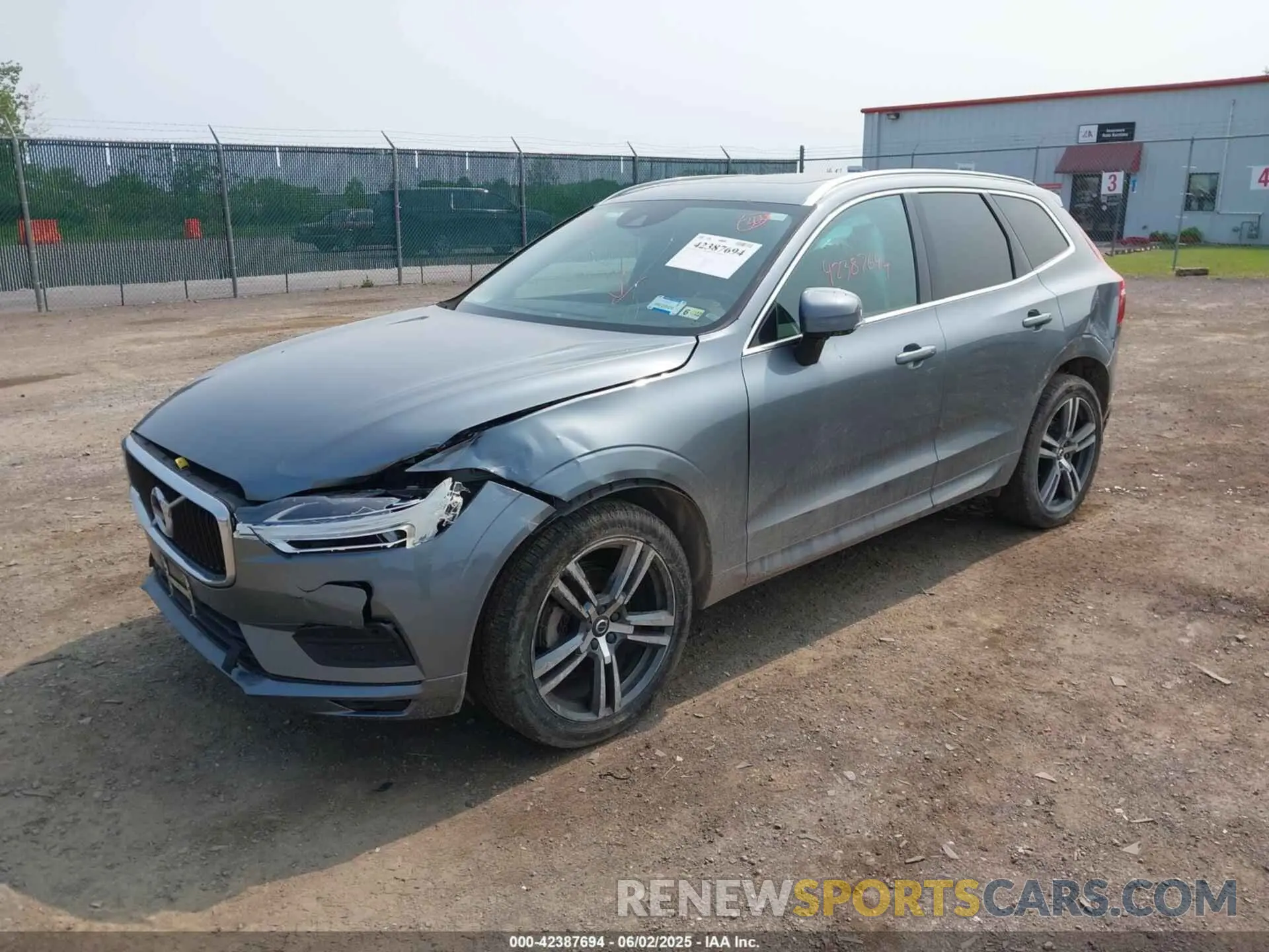 2 Photograph of a damaged car YV4102RK5L1415556 VOLVO XC60 2020