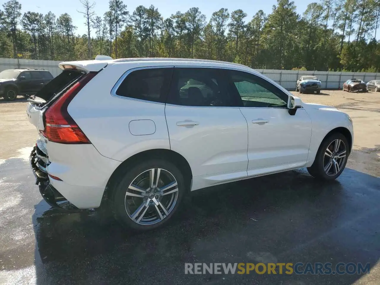 3 Photograph of a damaged car YV4102RK5L1432910 VOLVO XC60 2020