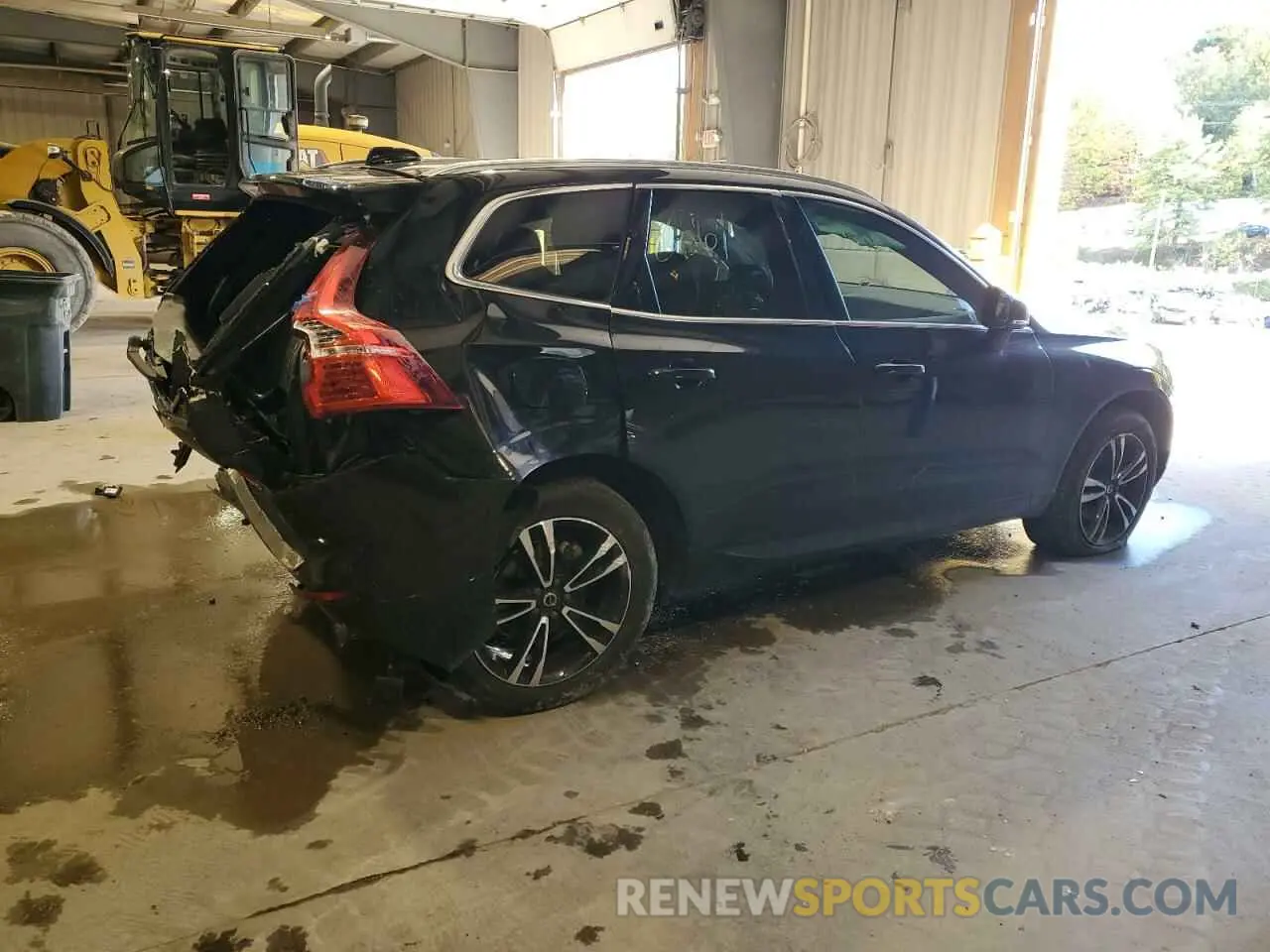 3 Photograph of a damaged car YV4102RK5L1458861 VOLVO XC60 2020