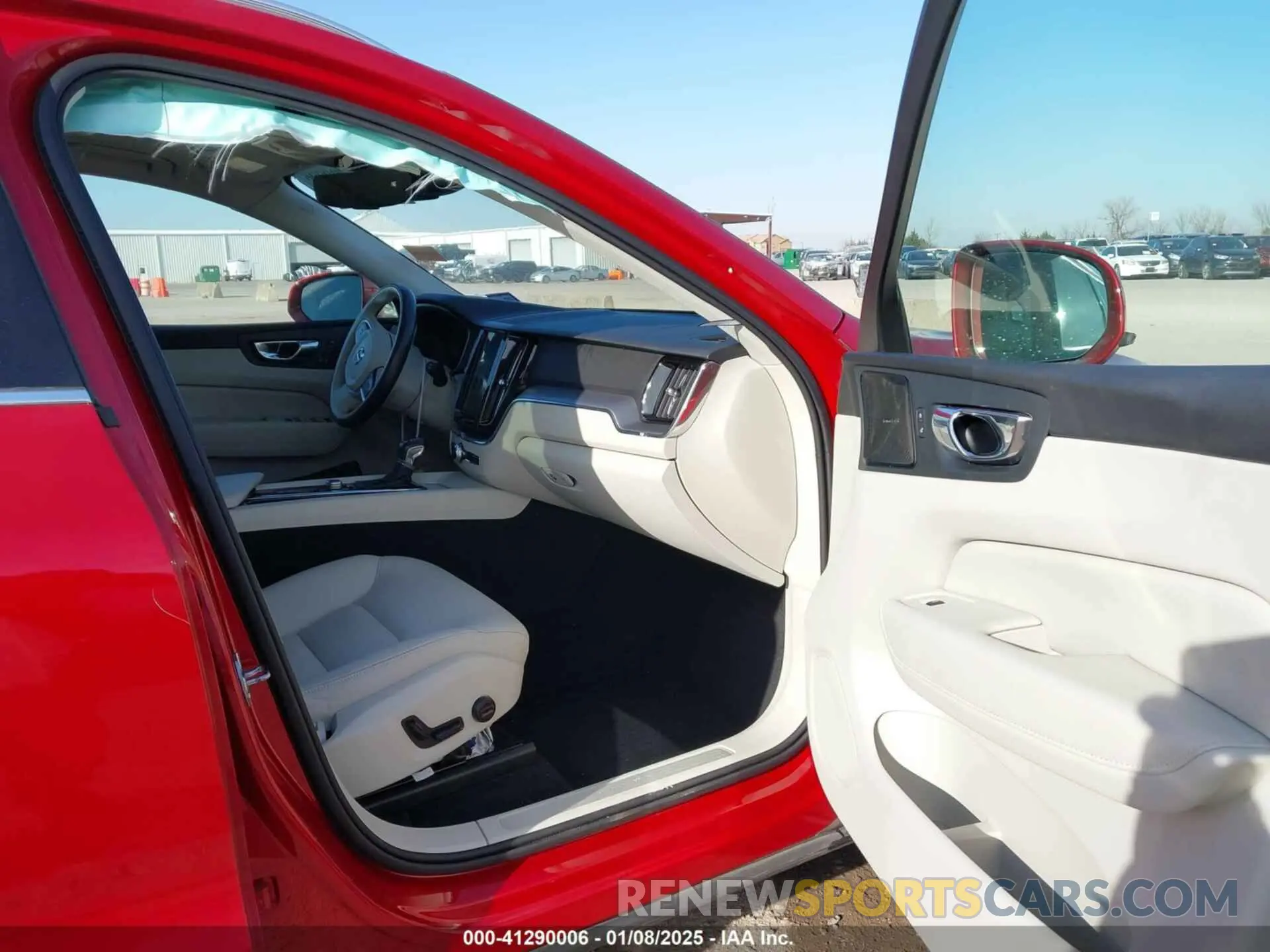 5 Photograph of a damaged car YV4102RK5L1534448 VOLVO XC60 2020