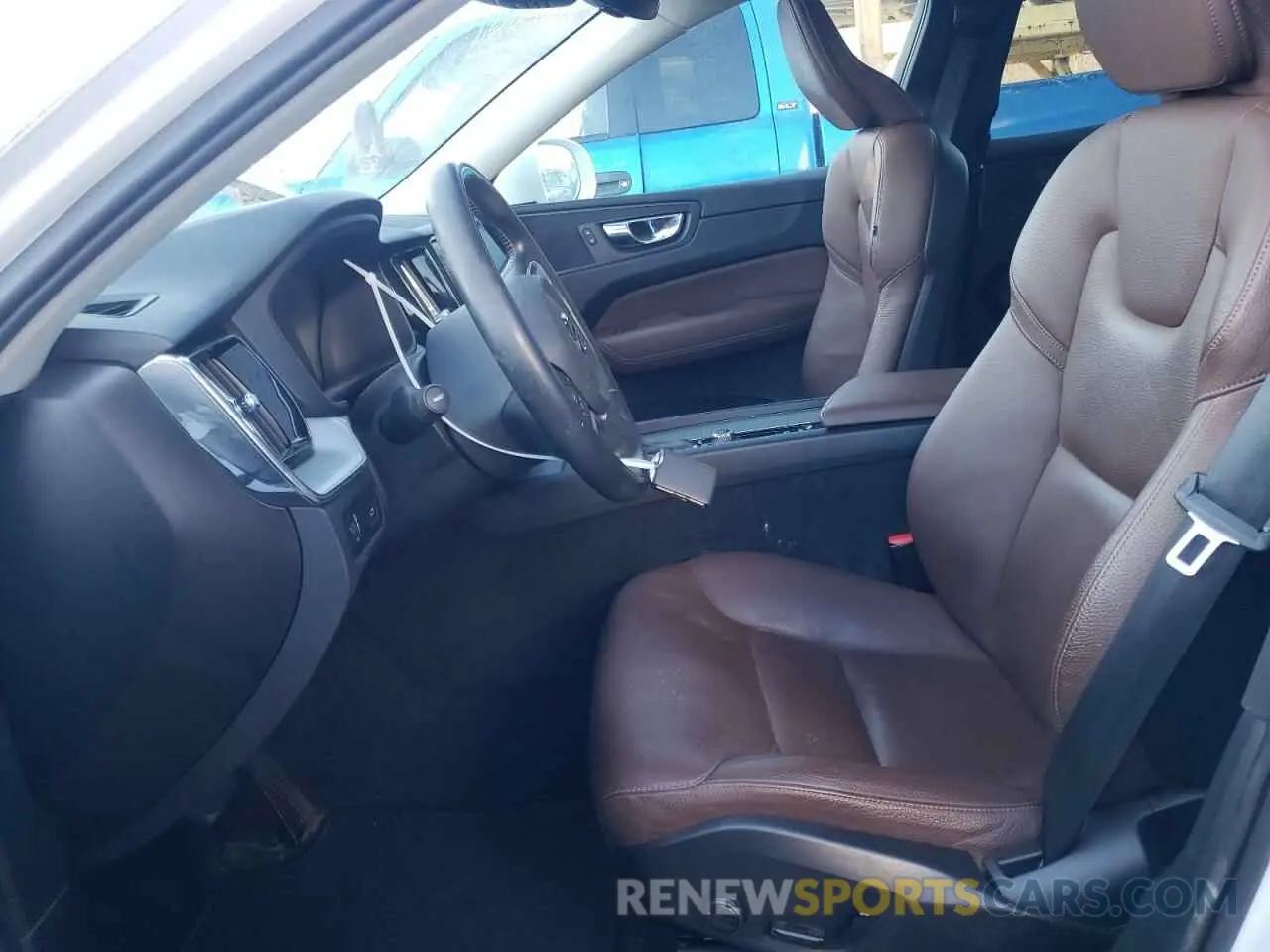 7 Фотография поврежденного автомобиля YV4102RK6L1440918 VOLVO XC60 2020