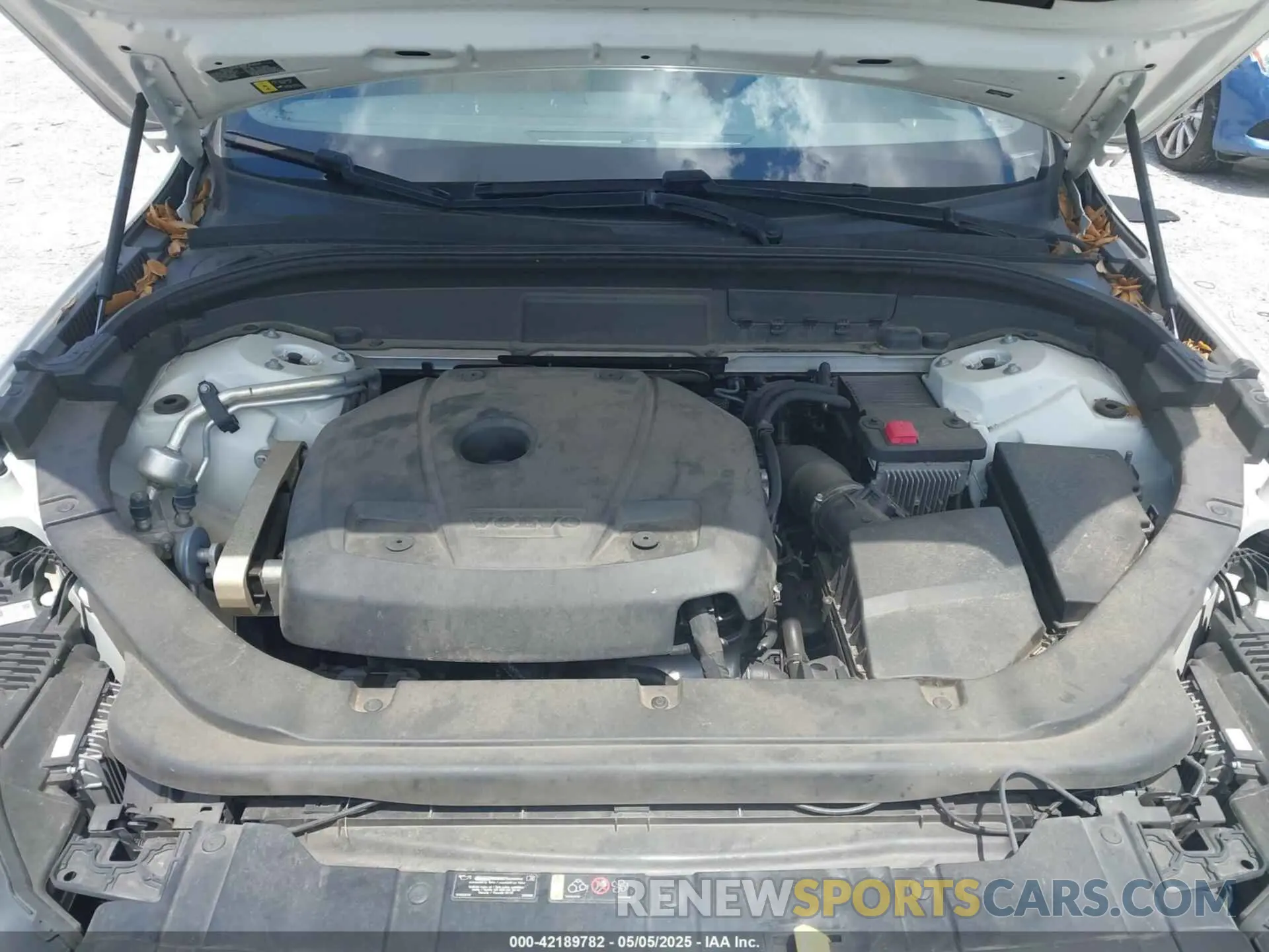 10 Фотография поврежденного автомобиля YV4102RK6L1582721 VOLVO XC60 2020