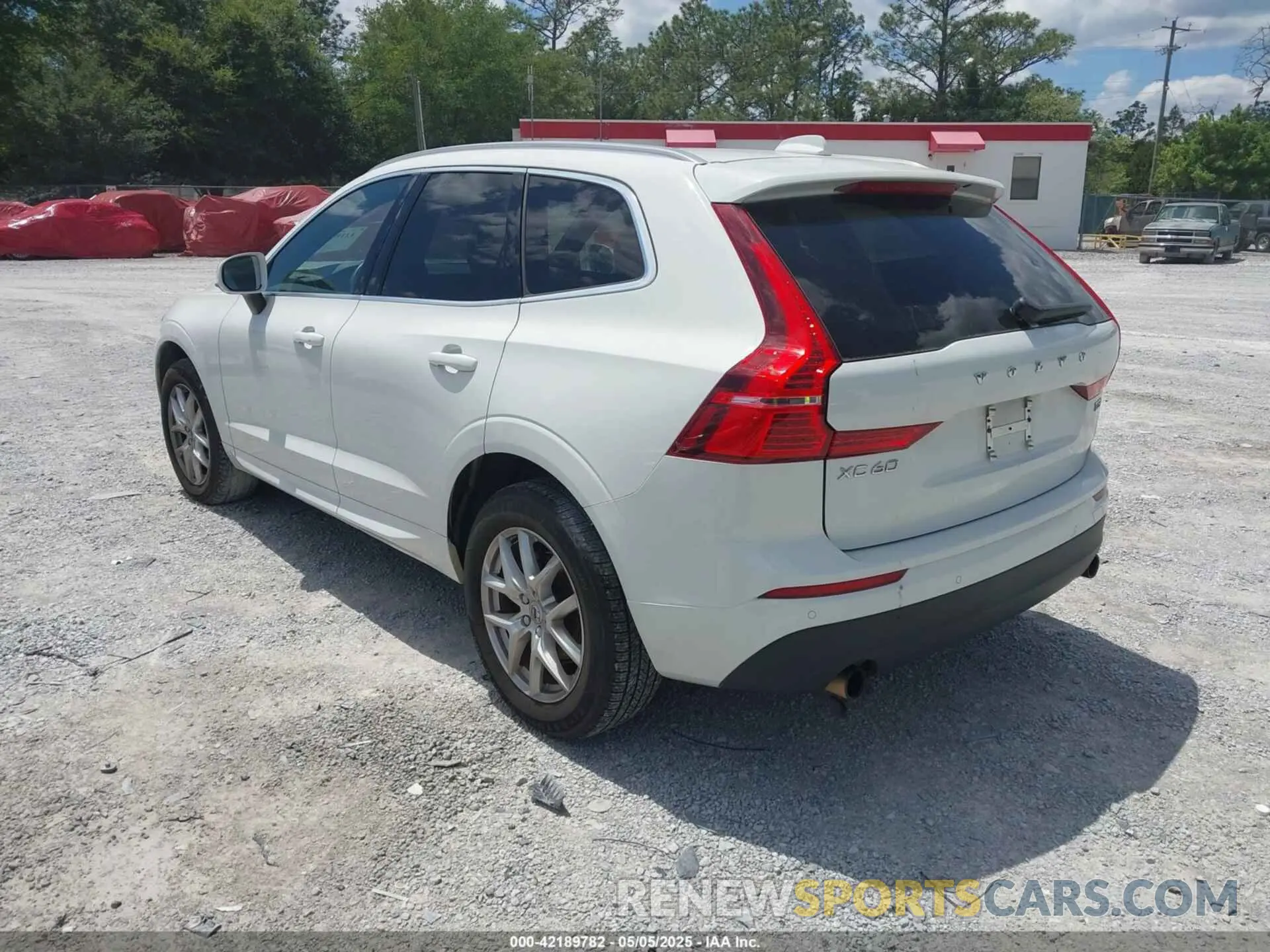 3 Фотография поврежденного автомобиля YV4102RK6L1582721 VOLVO XC60 2020