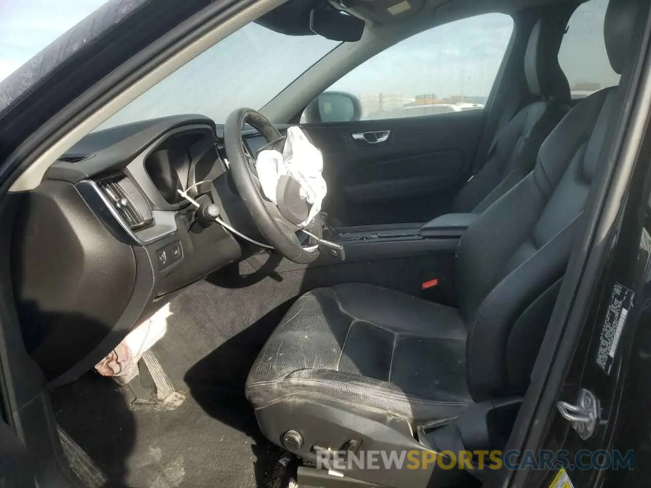 7 Photograph of a damaged car YV4102RK7L1459073 VOLVO XC60 2020