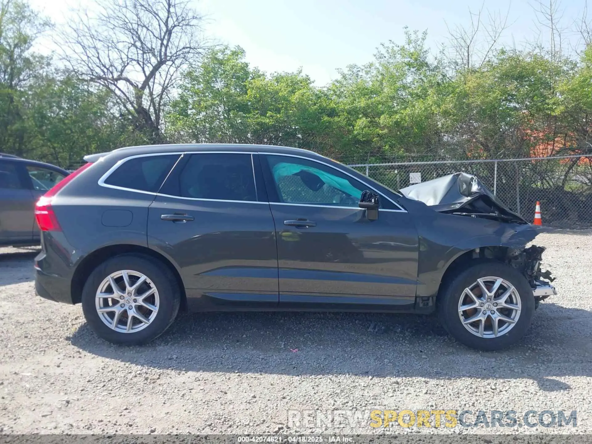 12 Фотография поврежденного автомобиля YV4102RK9L1511710 VOLVO XC60 2020