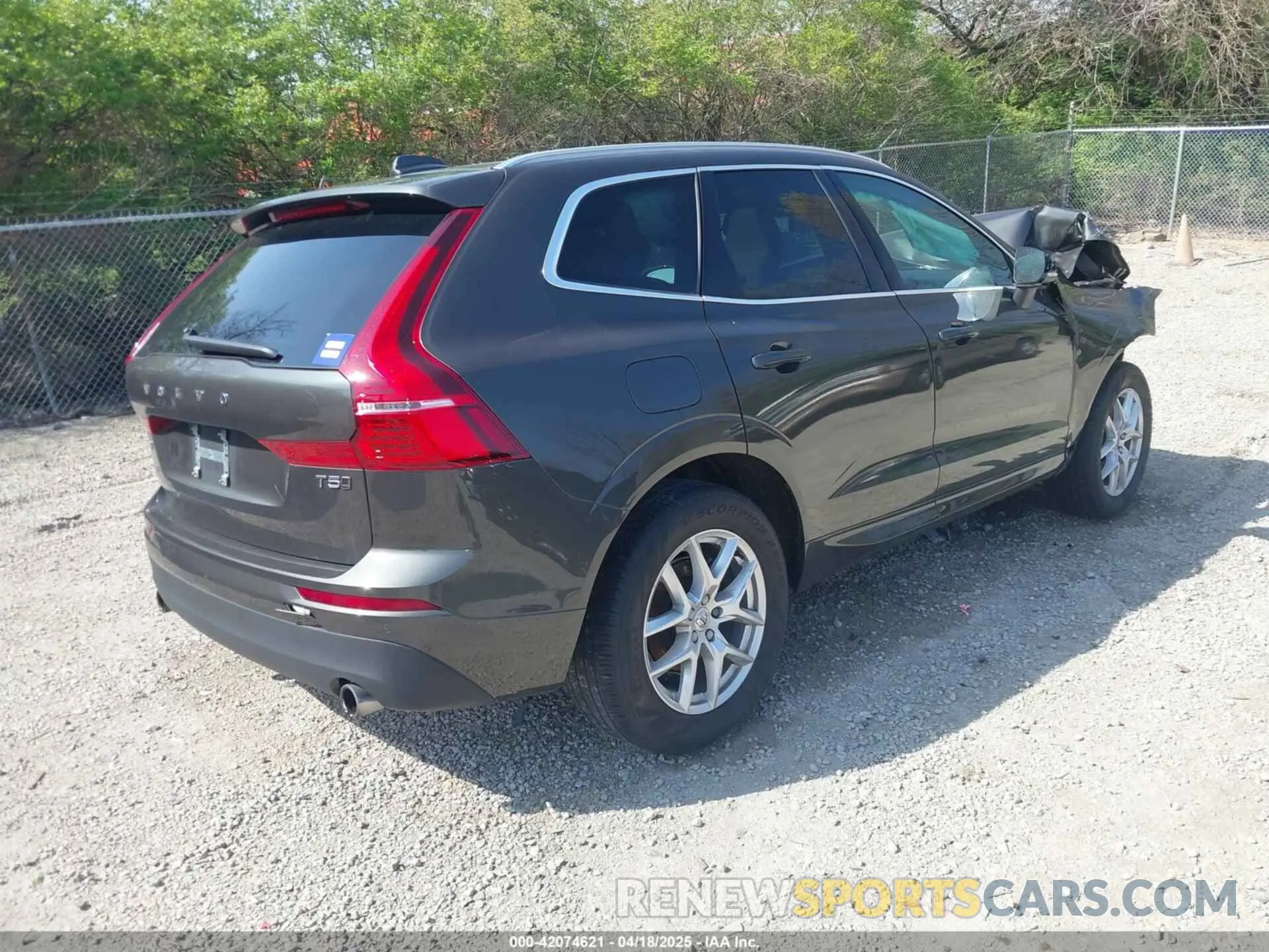 4 Фотография поврежденного автомобиля YV4102RK9L1511710 VOLVO XC60 2020