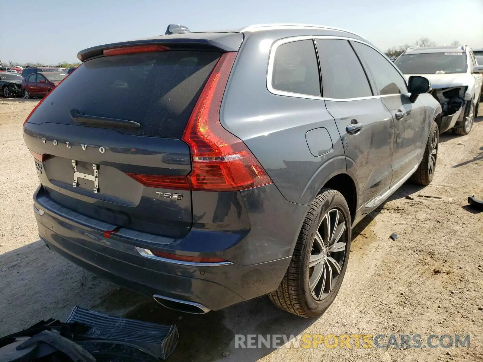4 Photograph of a damaged car YV4102RL4L1575744 VOLVO XC60 2020