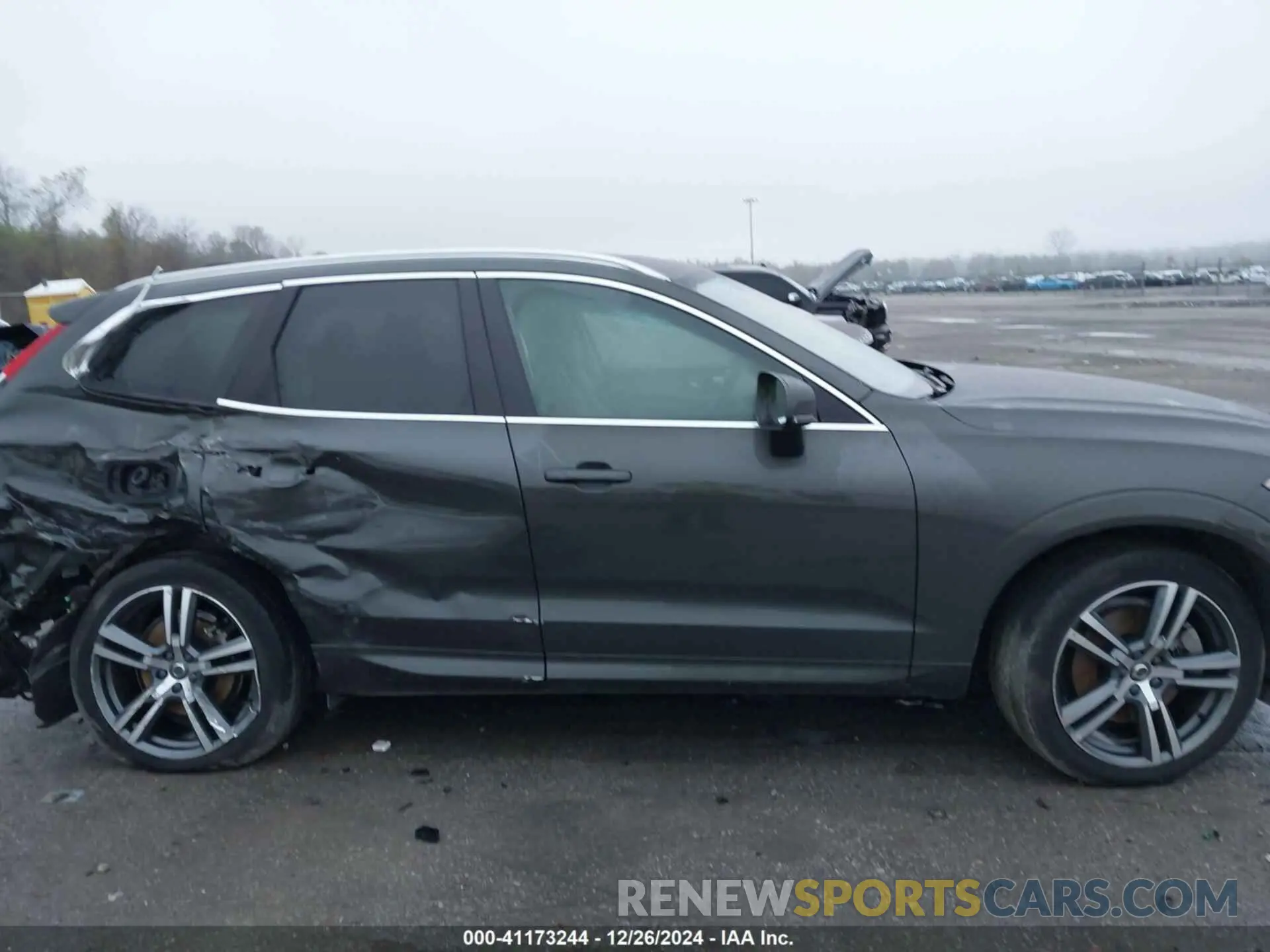 13 Фотография поврежденного автомобиля YV4A22RK0L1534559 VOLVO XC60 2020