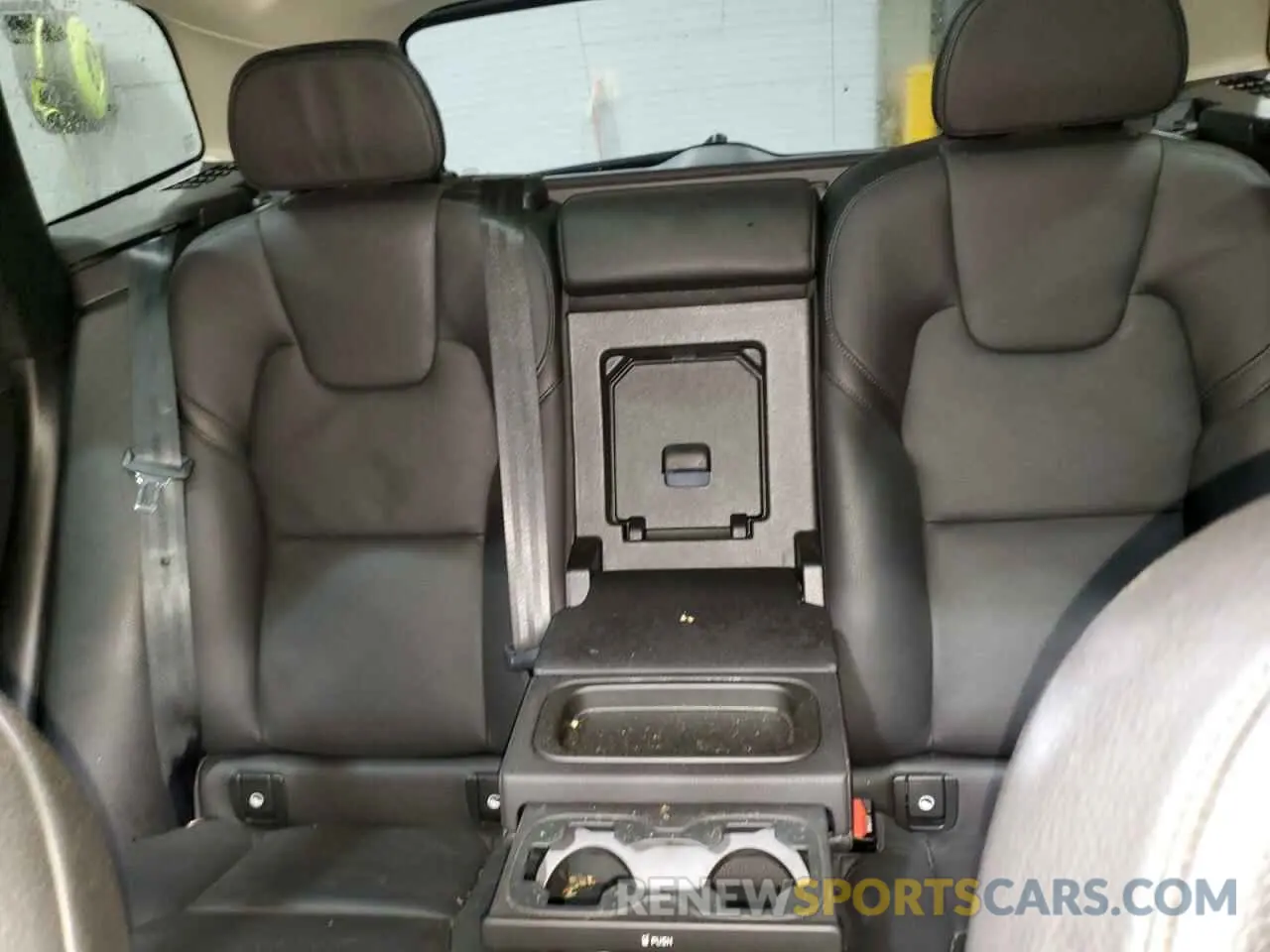10 Фотография поврежденного автомобиля YV4A22RK1L1411921 VOLVO XC60 2020