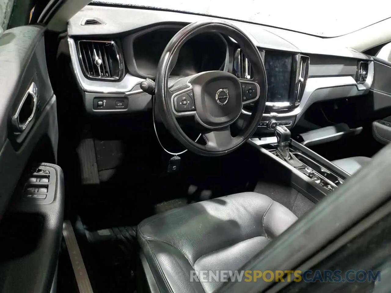 8 Фотография поврежденного автомобиля YV4A22RK1L1411921 VOLVO XC60 2020