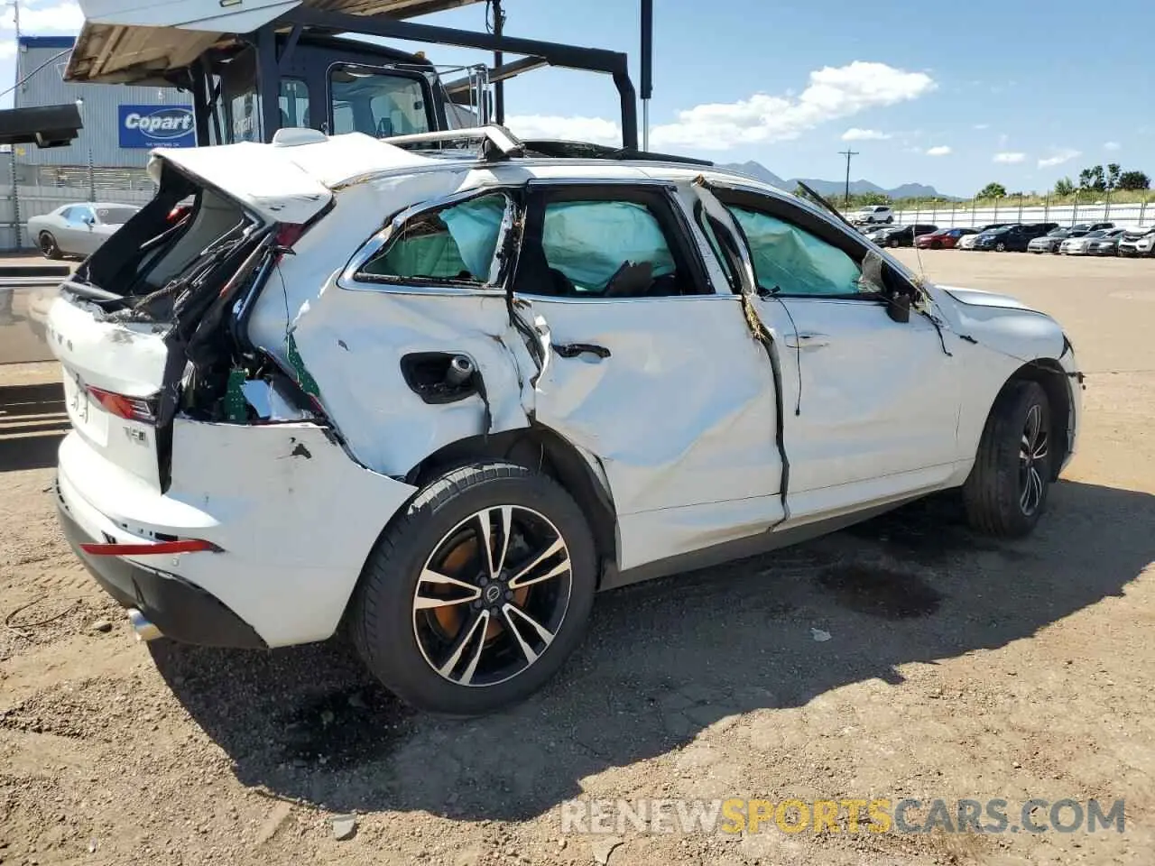 3 Фотография поврежденного автомобиля YV4A22RK2L1442109 VOLVO XC60 2020