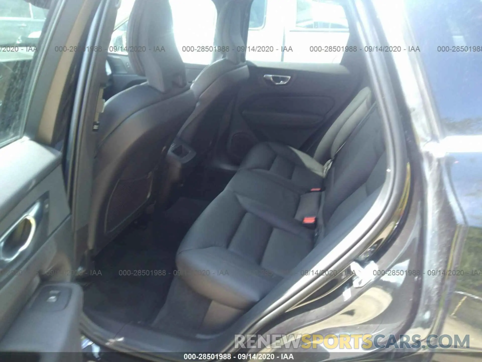 8 Photograph of a damaged car YV4A22RK2L1558250 VOLVO XC60 2020