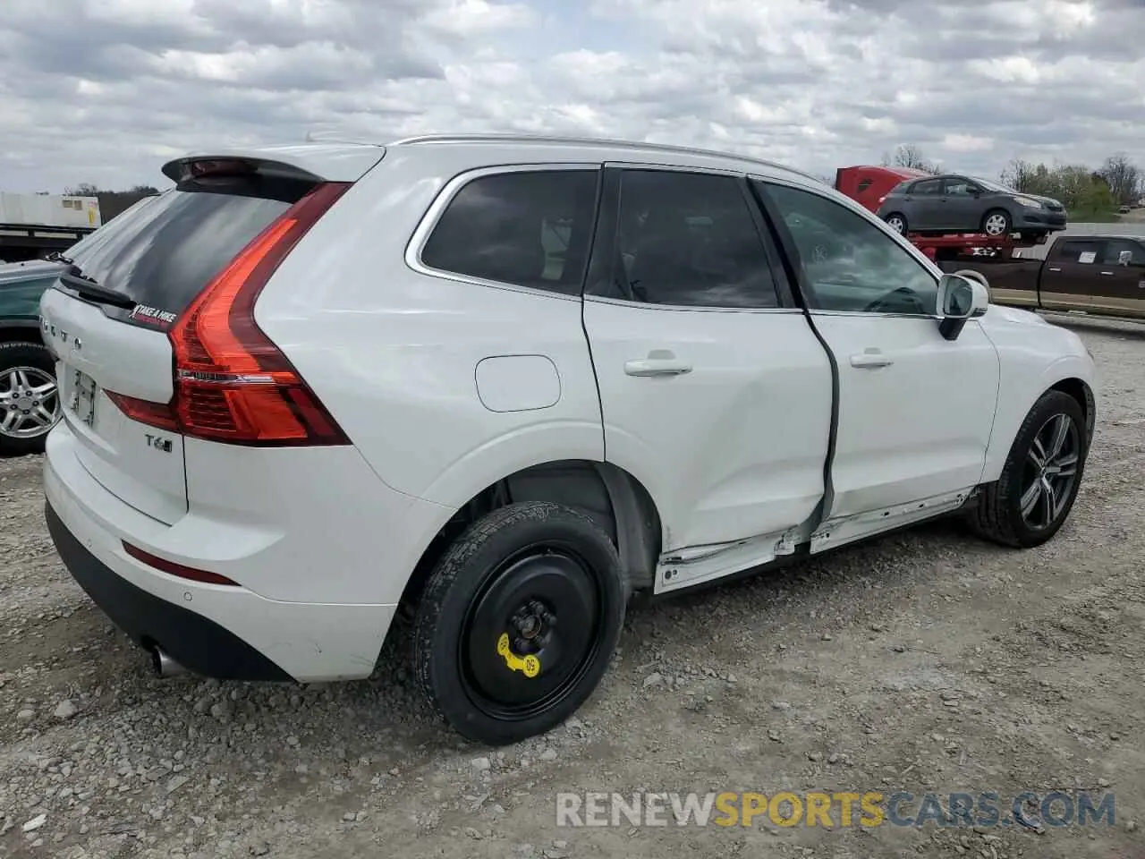 3 Photograph of a damaged car YV4A22RK3L1517321 VOLVO XC60 2020