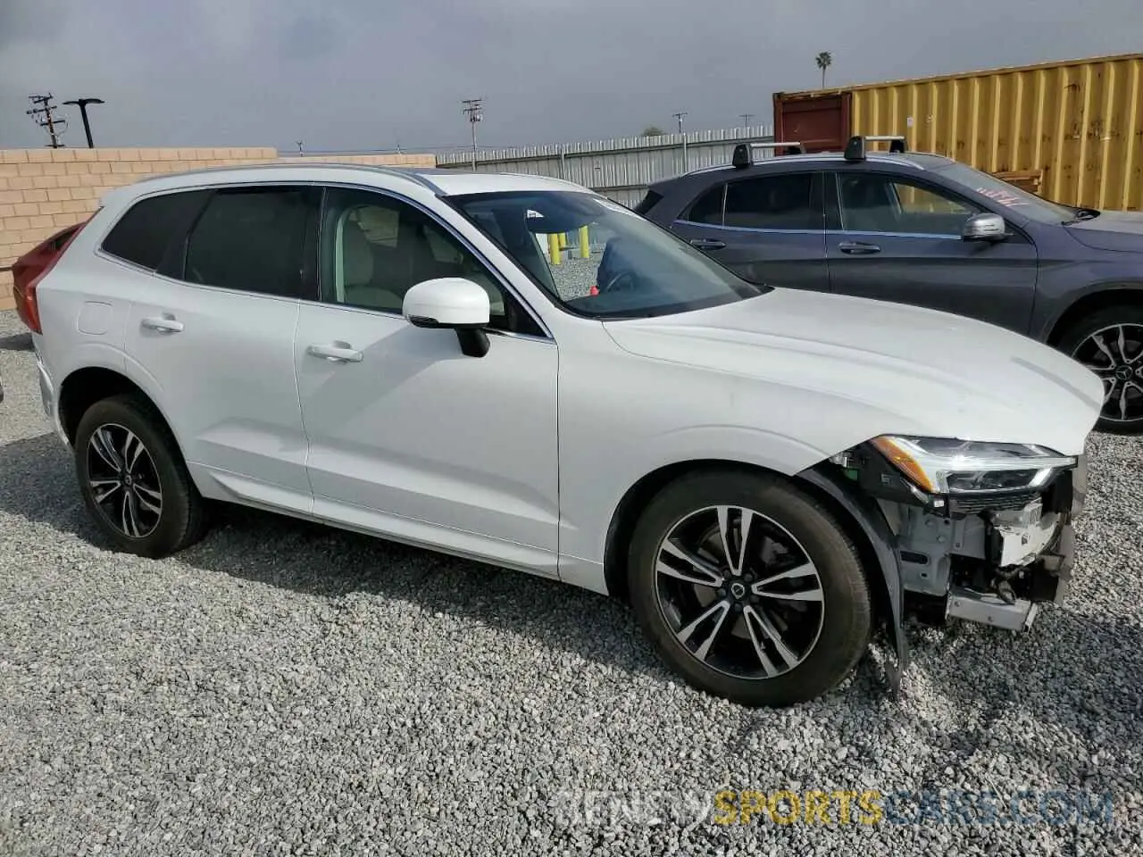 4 Photograph of a damaged car YV4A22RK4L1441933 VOLVO XC60 2020