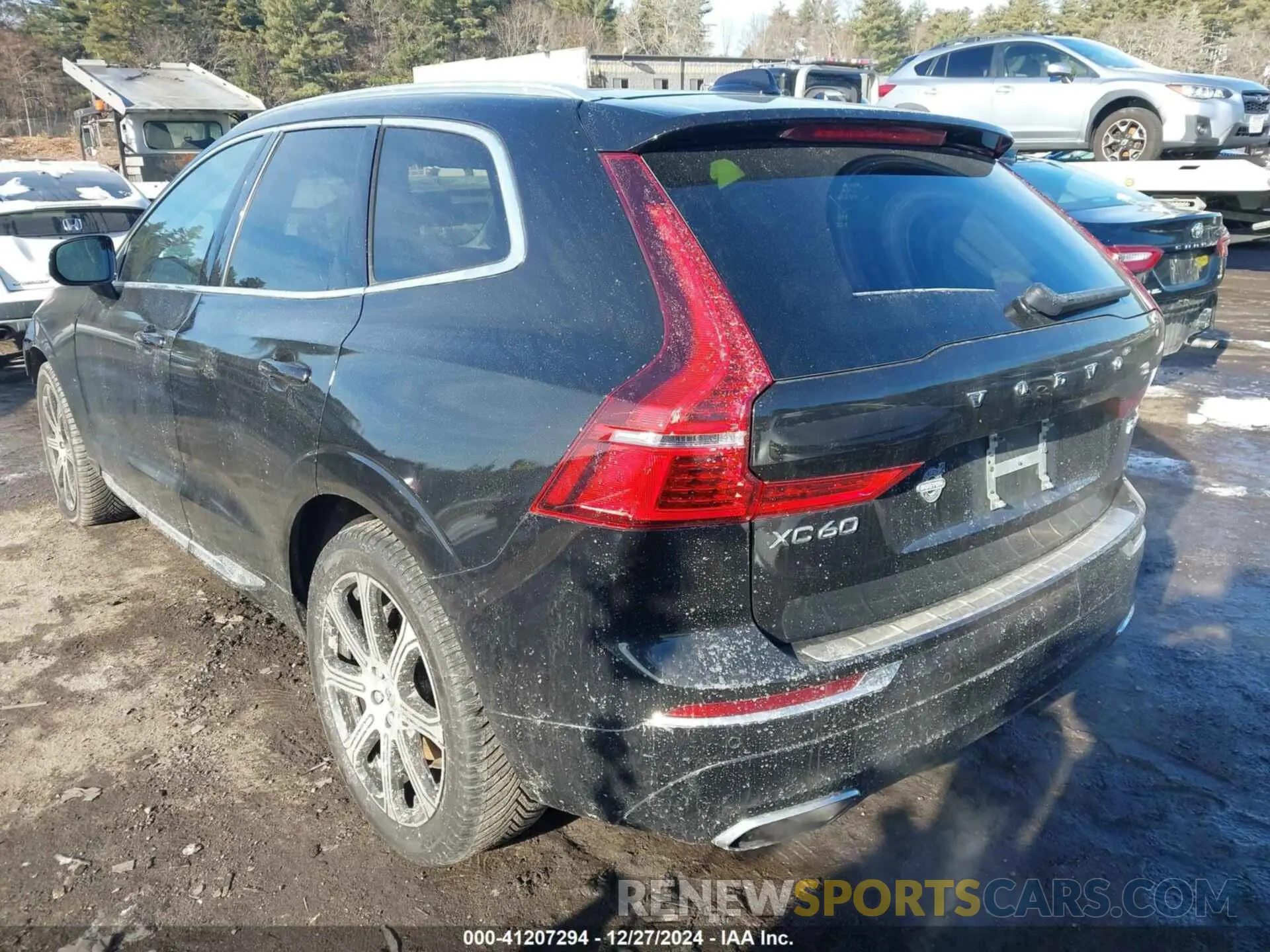 3 Photograph of a damaged car YV4A22RL5L1526367 VOLVO XC60 2020