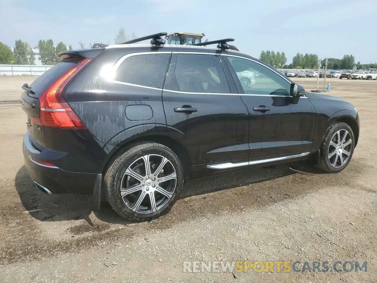 3 Photograph of a damaged car YV4A22RL6L1571608 VOLVO XC60 2020
