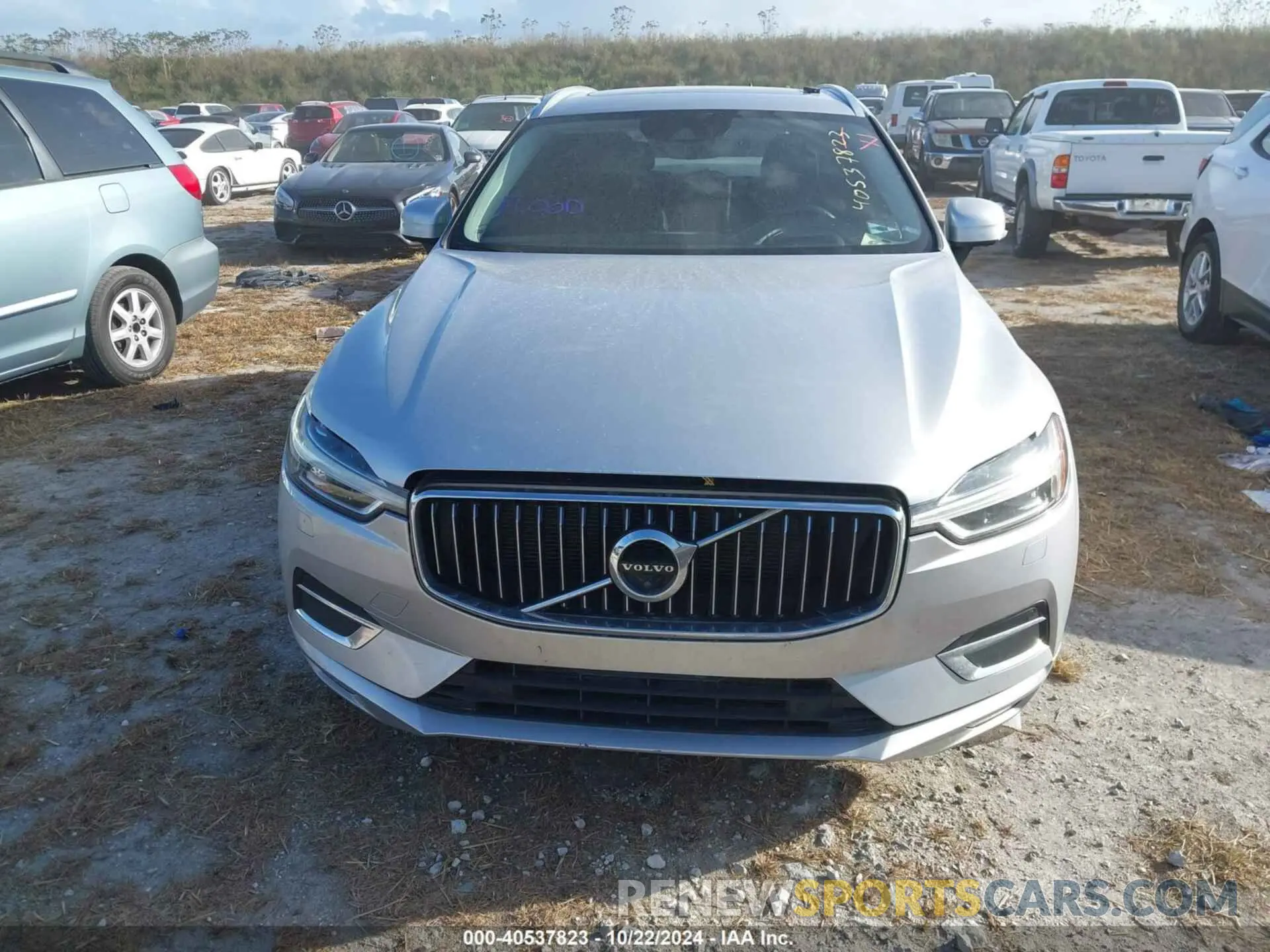 12 Photograph of a damaged car YV4A22RL8L1475253 VOLVO XC60 2020
