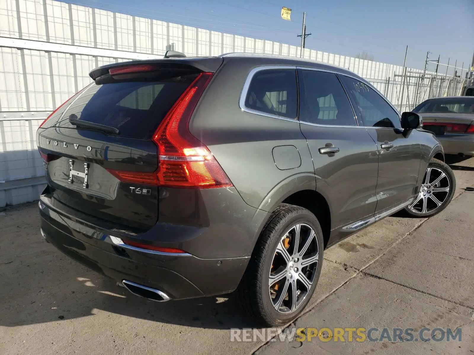 4 Photograph of a damaged car YV4A22RL9L1587673 VOLVO XC60 2020
