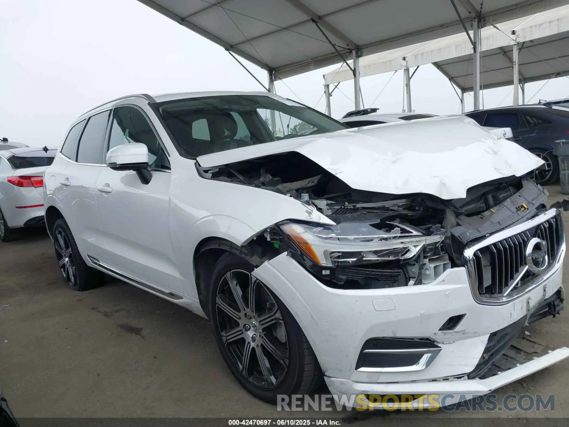 12 Photograph of a damaged car YV4A22RL9L1590718 VOLVO XC60 2020