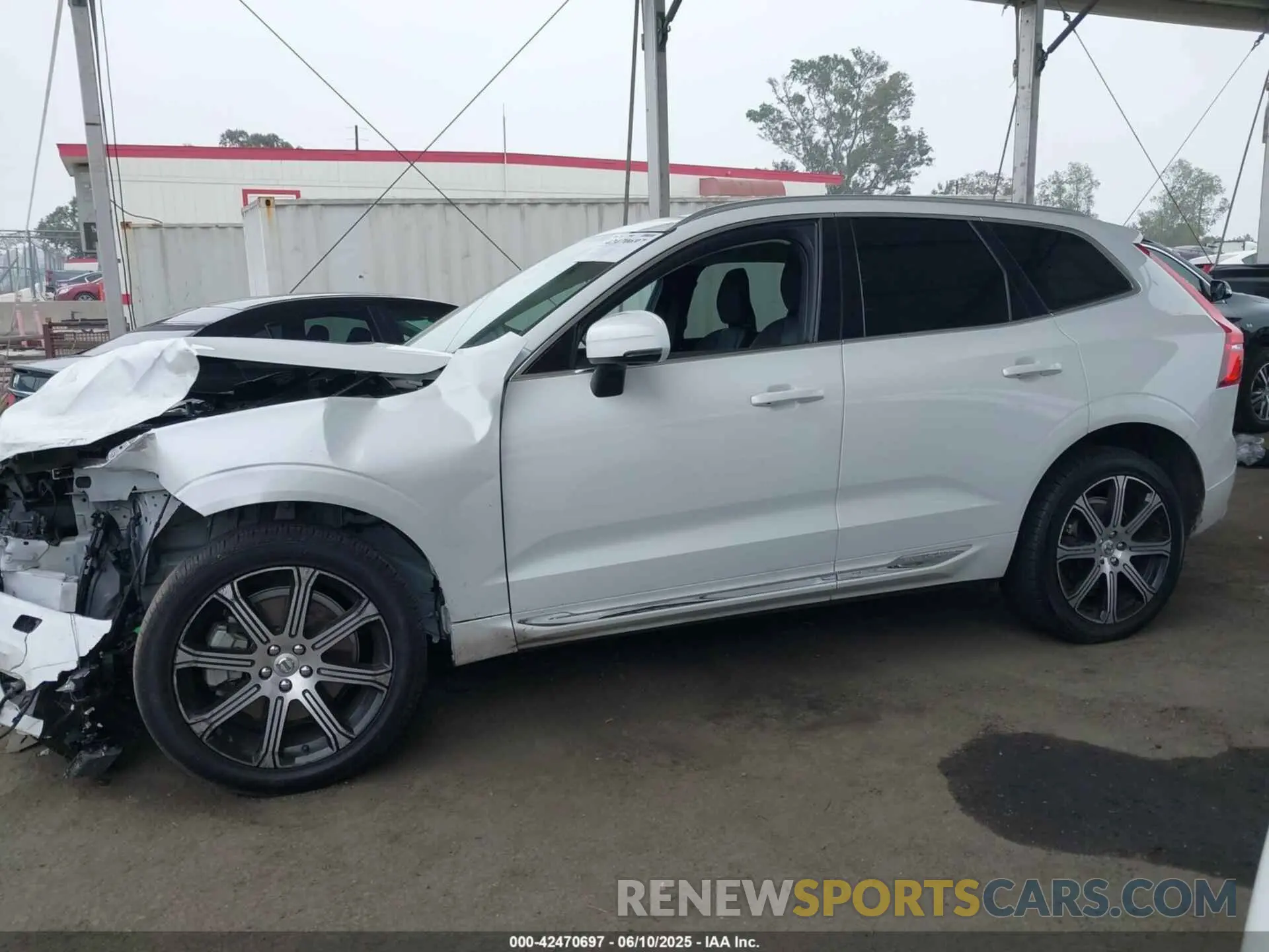 13 Photograph of a damaged car YV4A22RL9L1590718 VOLVO XC60 2020
